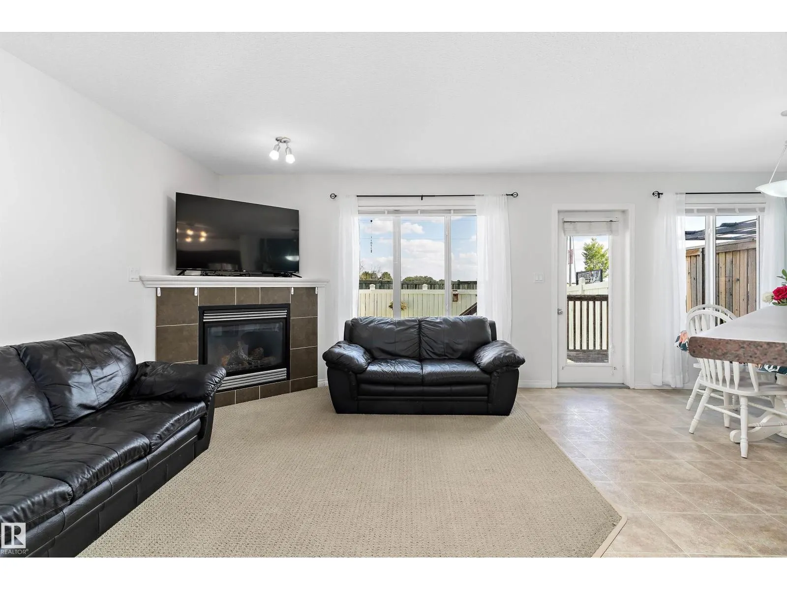 102 Graywood Mews