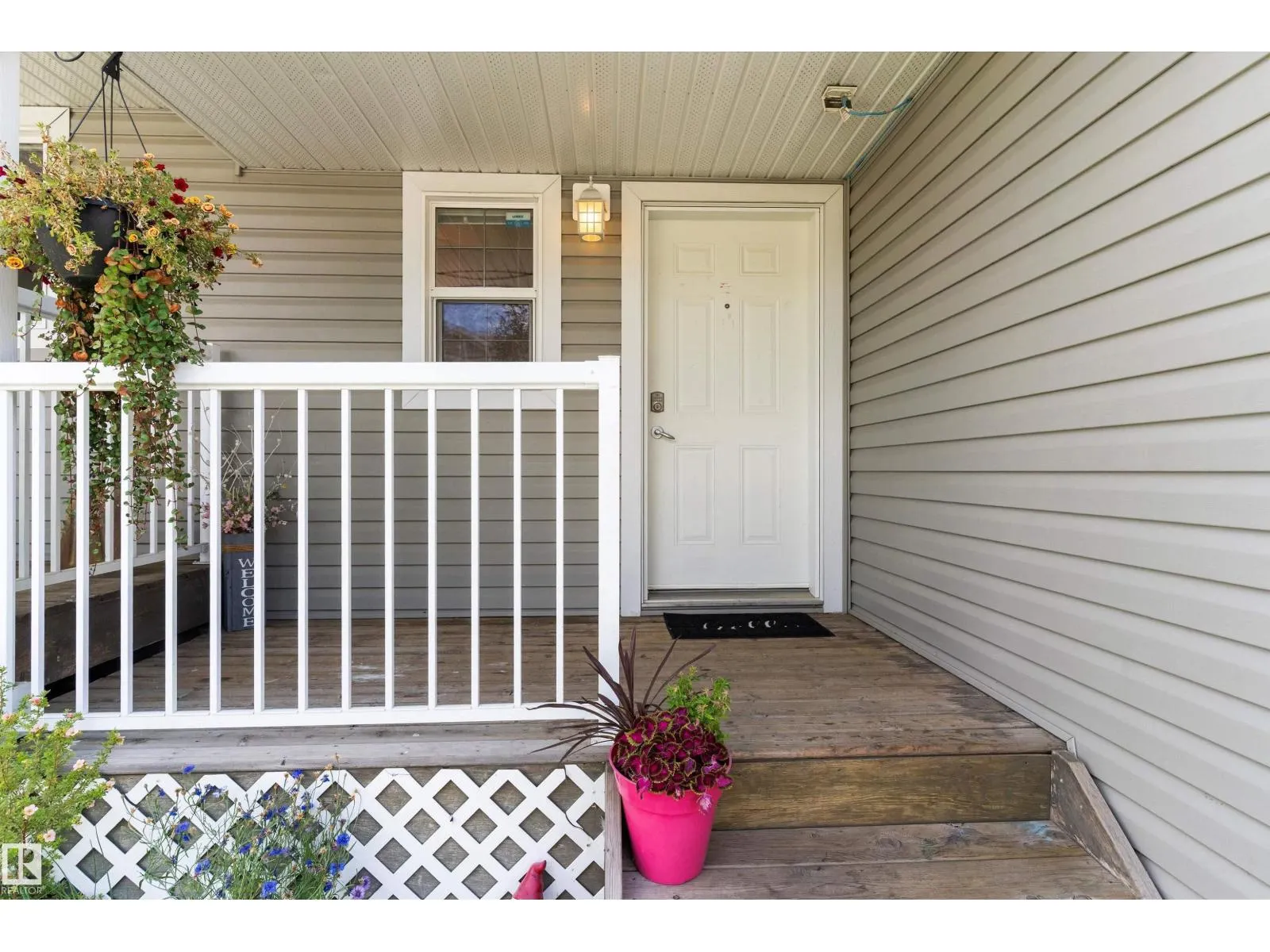 102 Graywood Mews