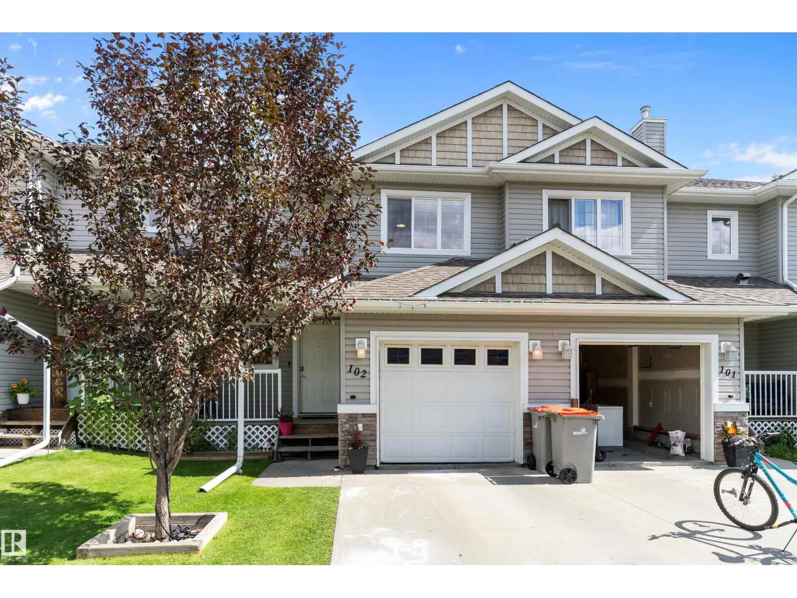102 Graywood Mews
