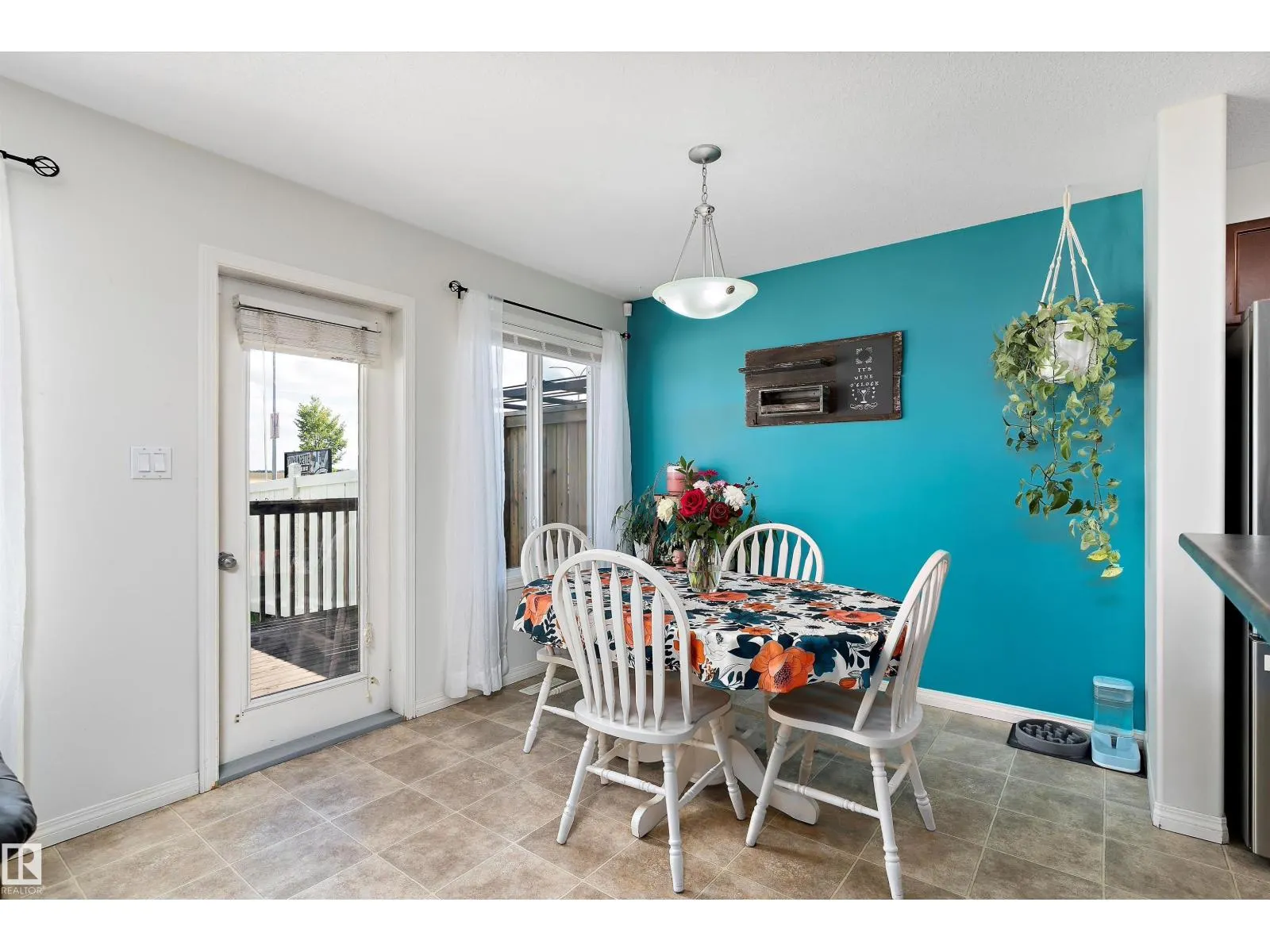 102 Graywood Mews