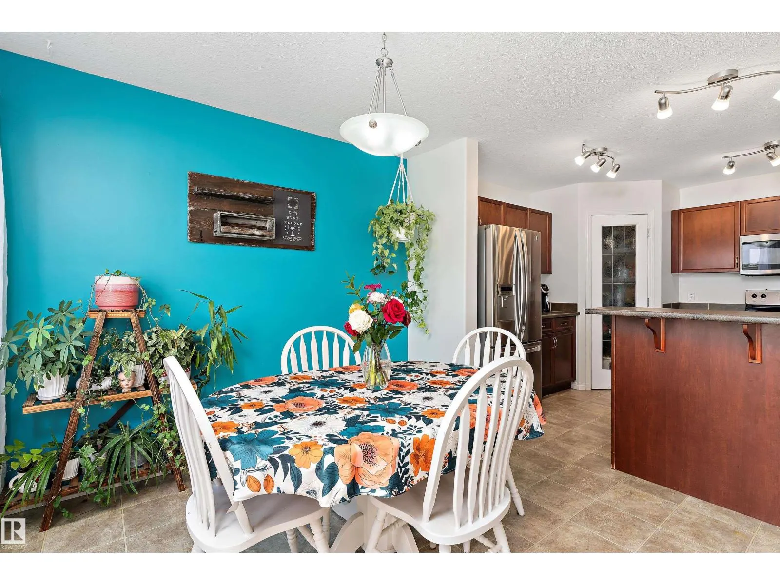 102 Graywood Mews