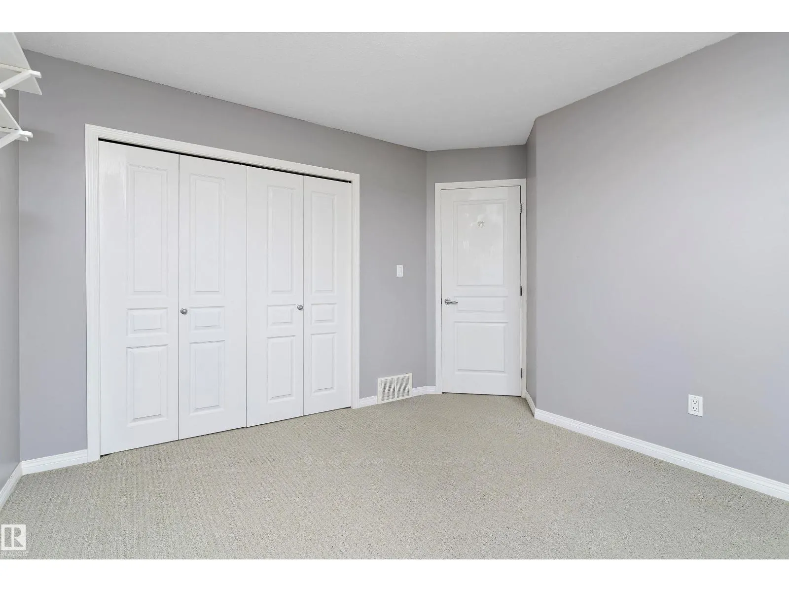 102 Graywood Mews