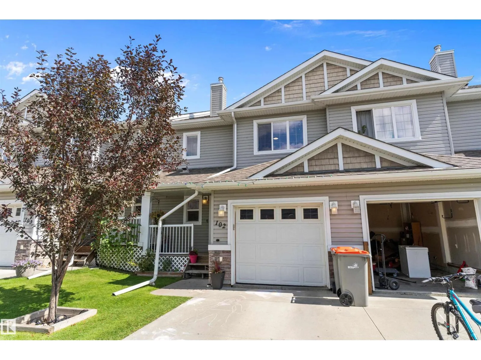 102 Graywood Mews