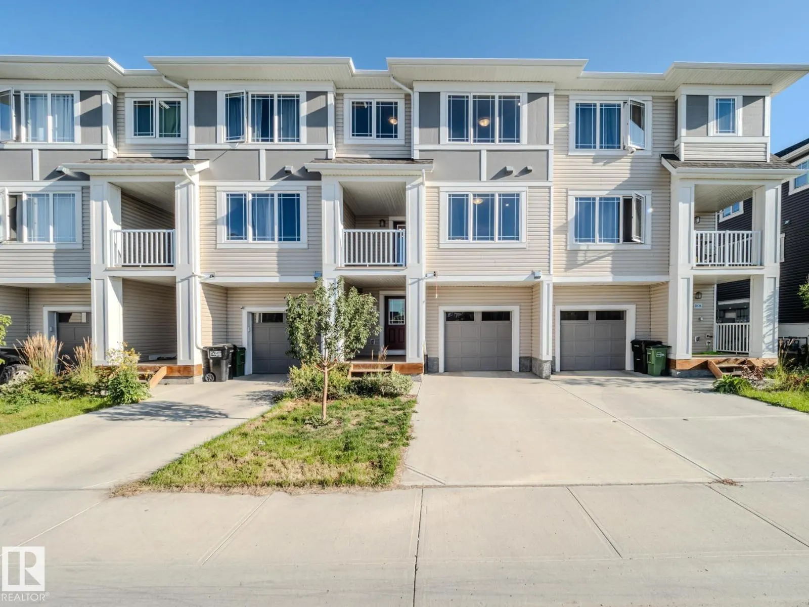 20532 21 AV NW