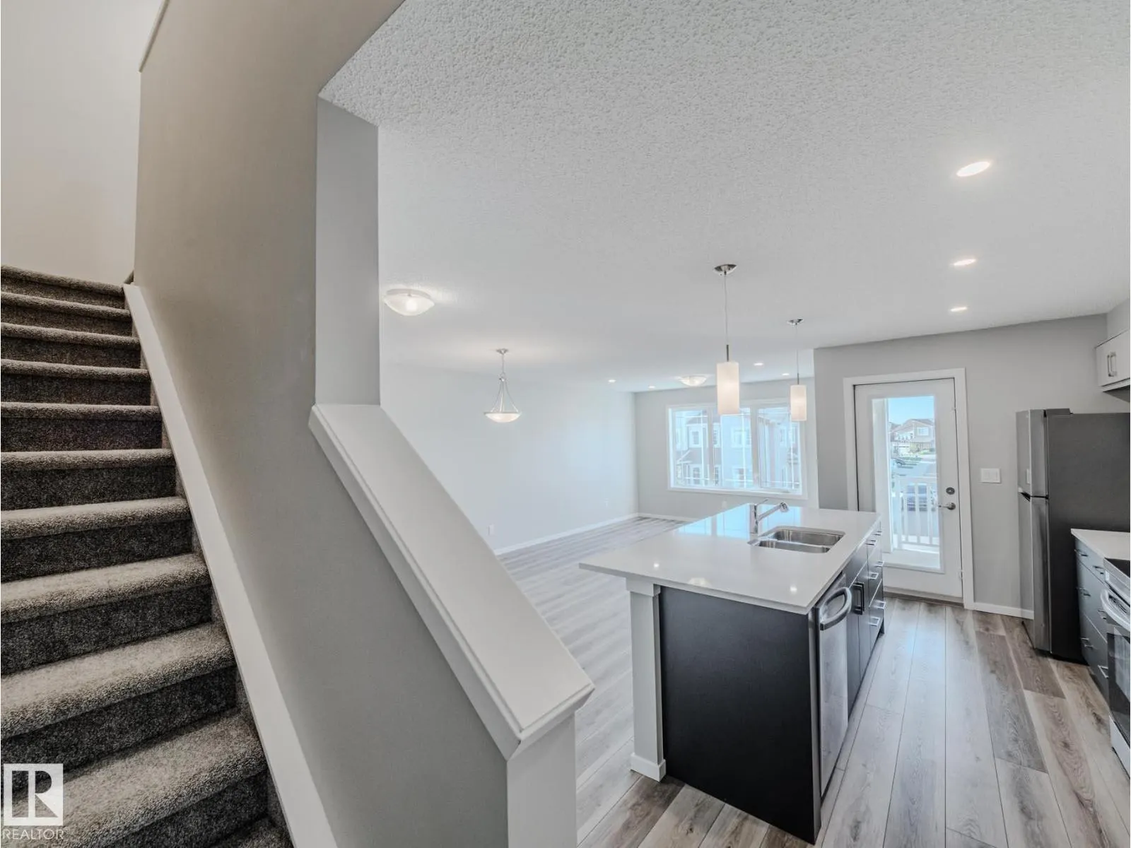20532 21 AV NW