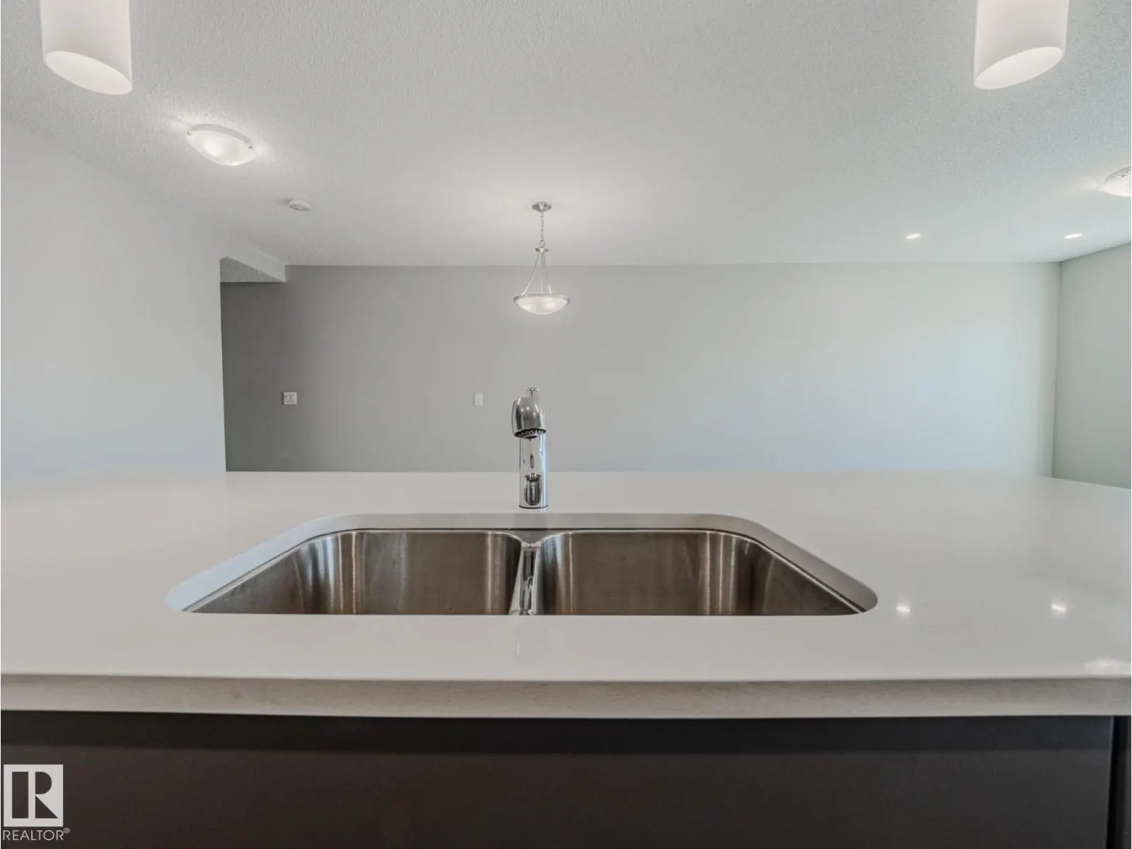 20532 21 AV NW