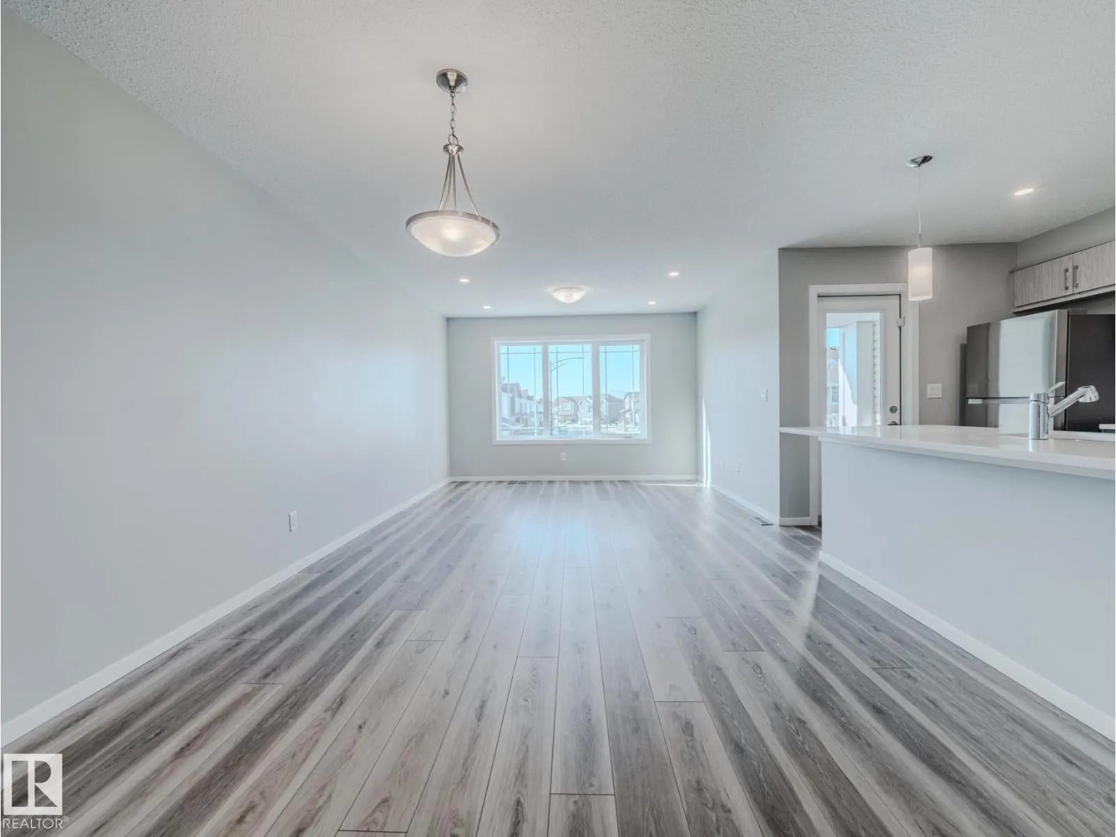 20532 21 AV NW