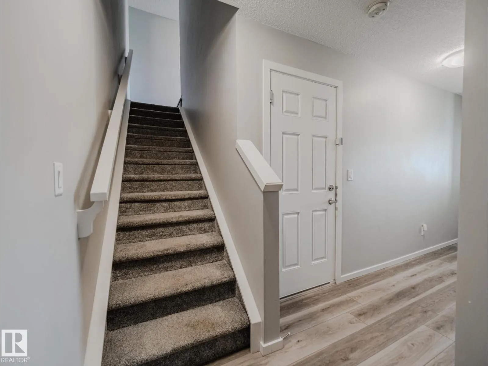 20532 21 AV NW