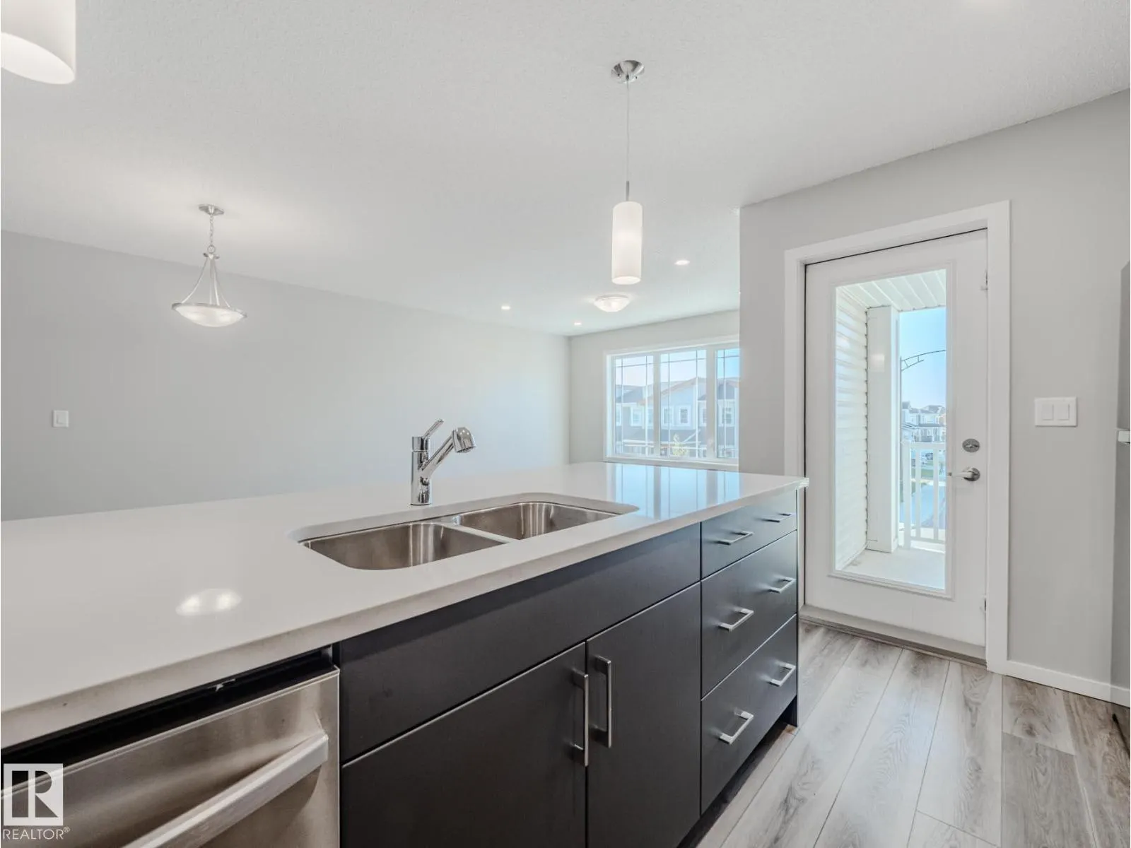 20532 21 AV NW