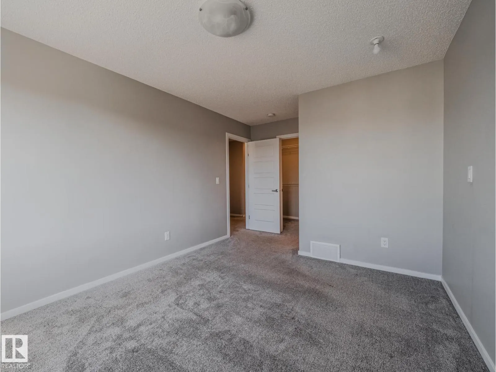 20532 21 AV NW