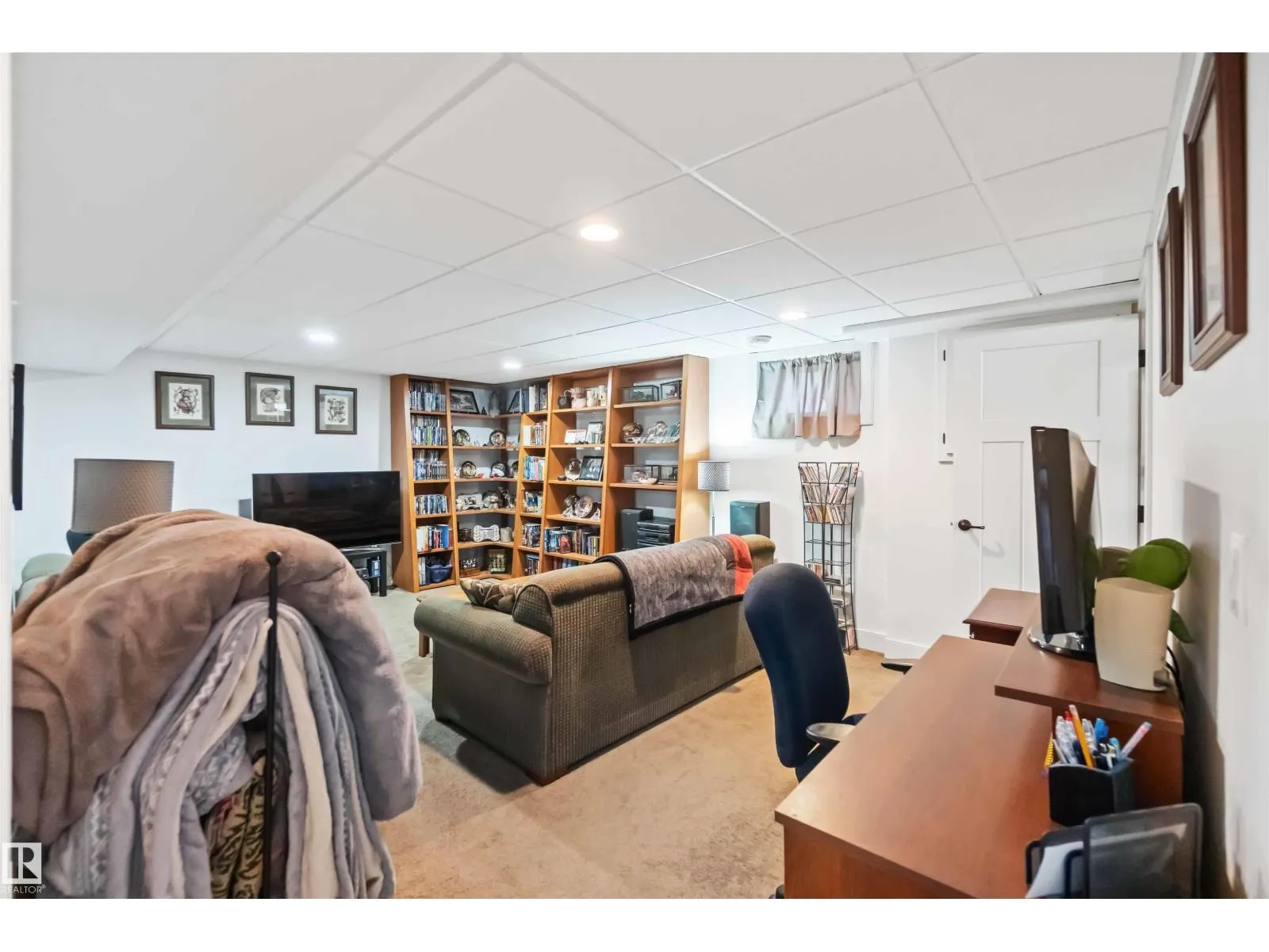 10611 149 ST NW