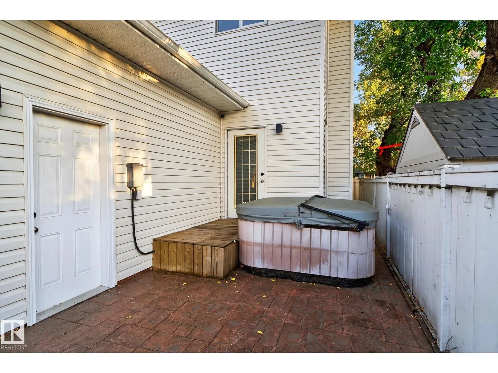 3814 108 AV NW