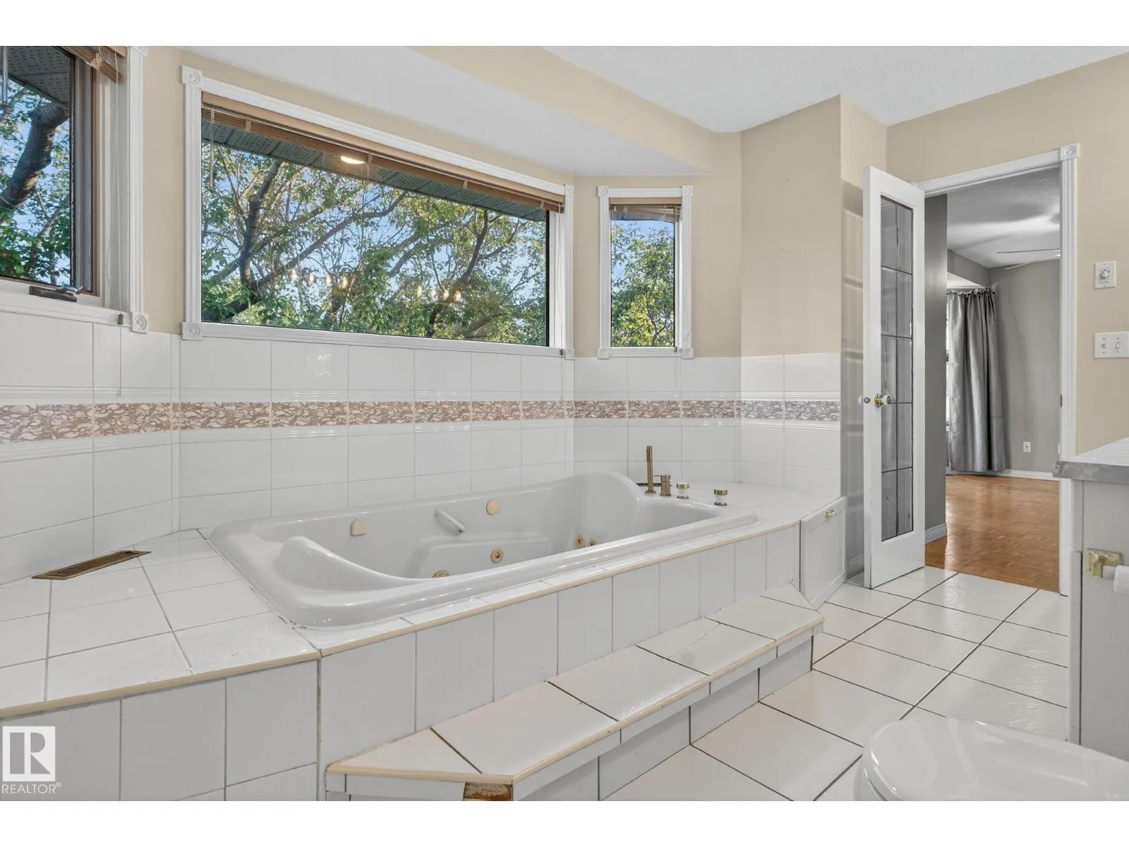 3814 108 AV NW