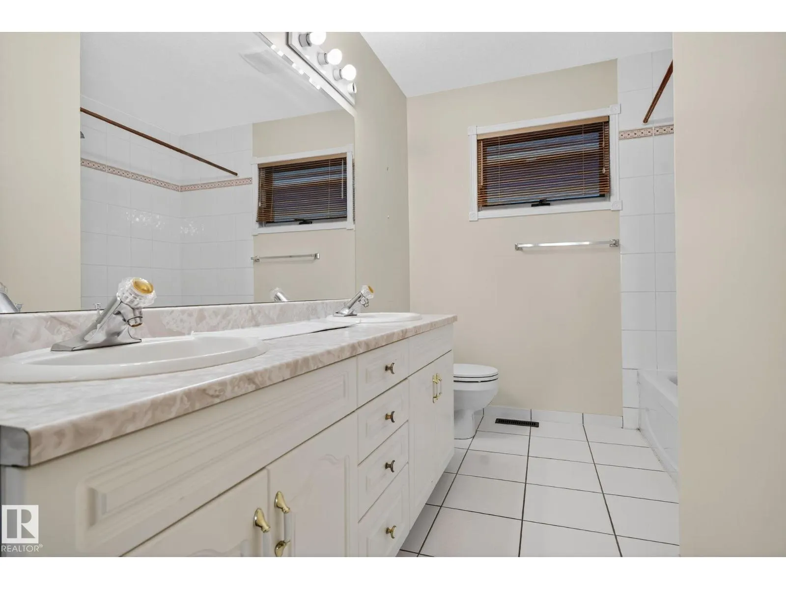 3814 108 AV NW