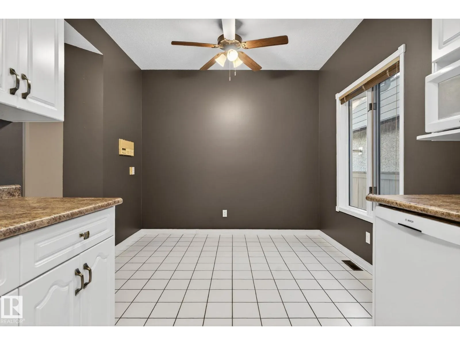 3814 108 AV NW