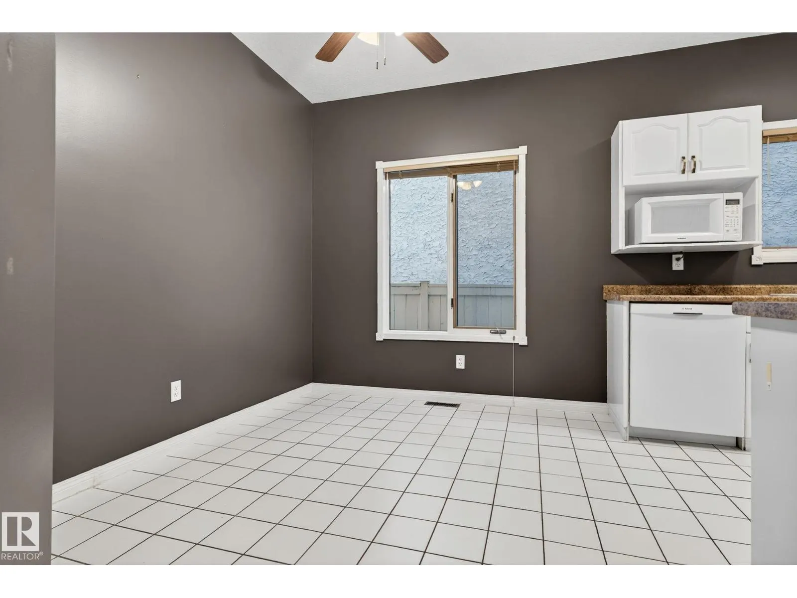 3814 108 AV NW
