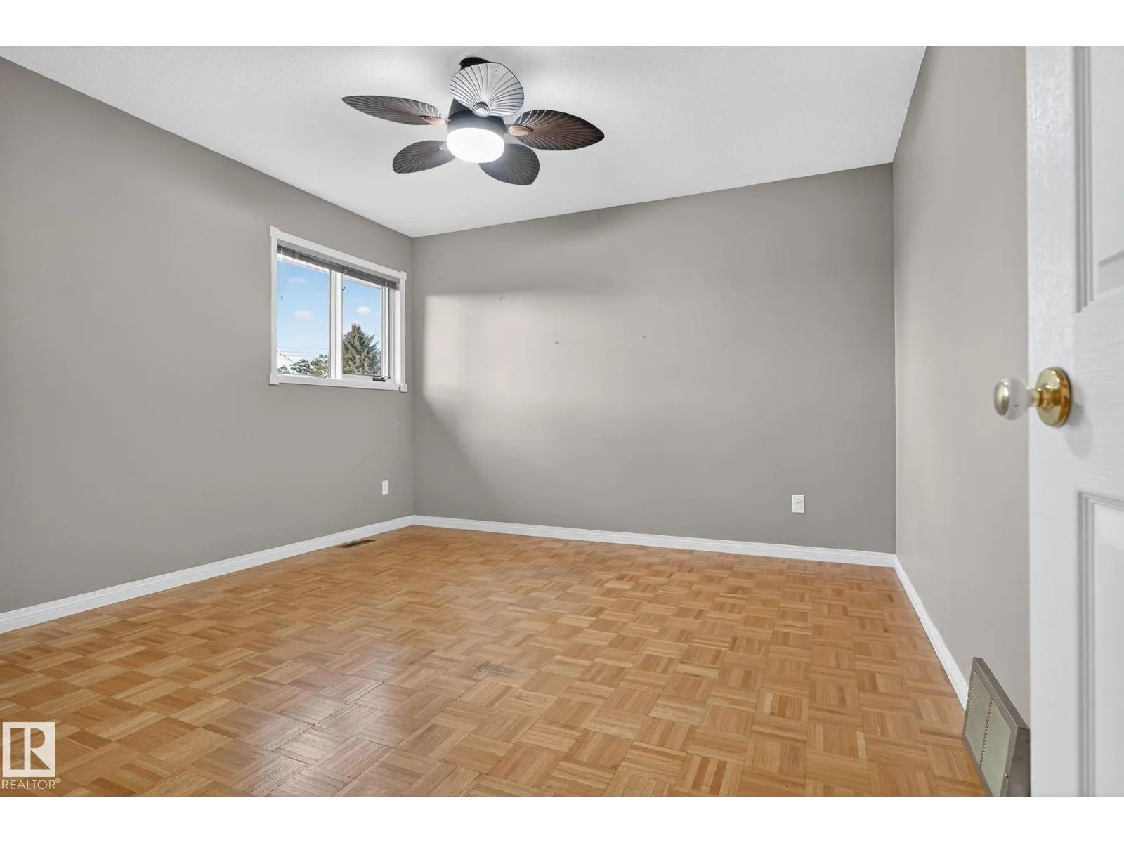 3814 108 AV NW