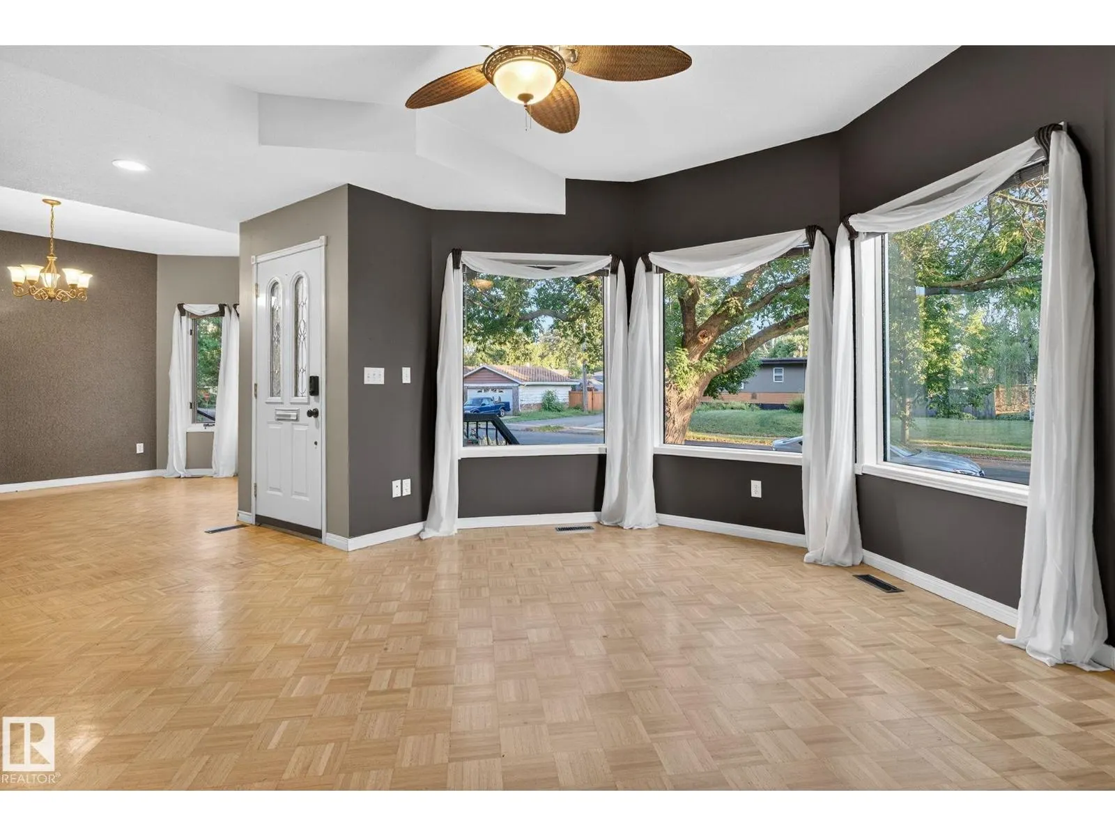 3814 108 AV NW