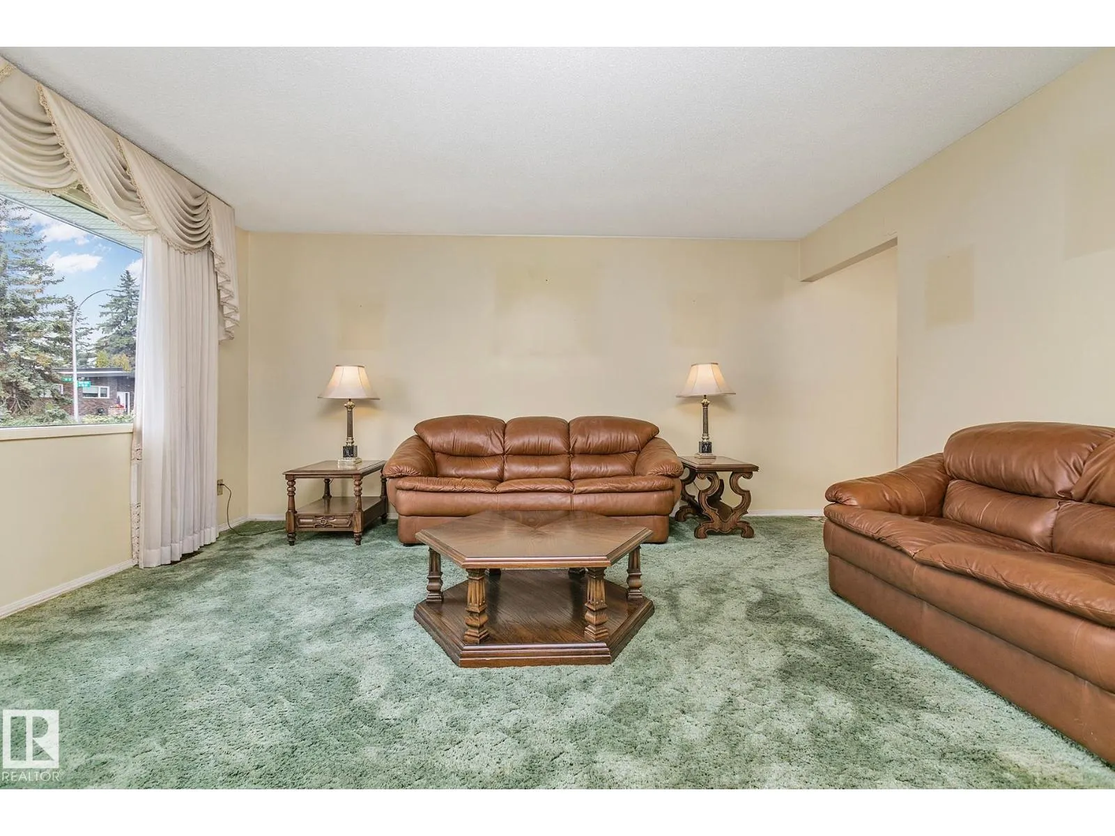 15015 95 ST NW