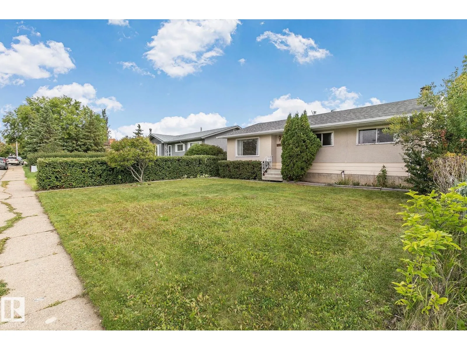15015 95 ST NW
