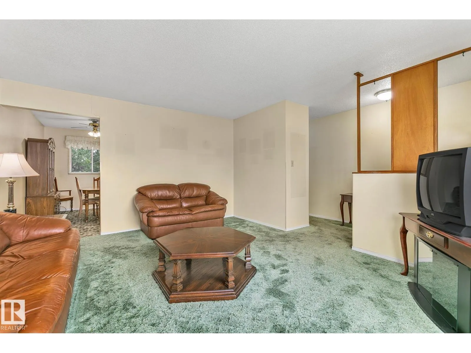 15015 95 ST NW