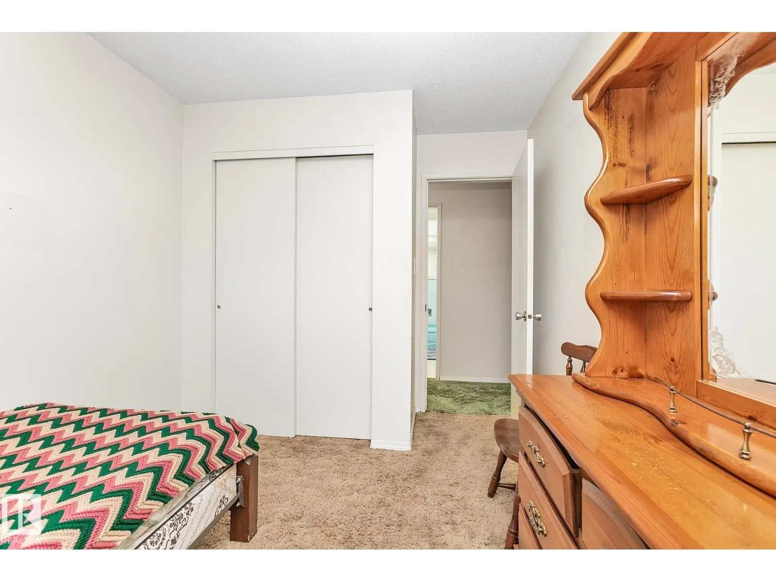 15015 95 ST NW