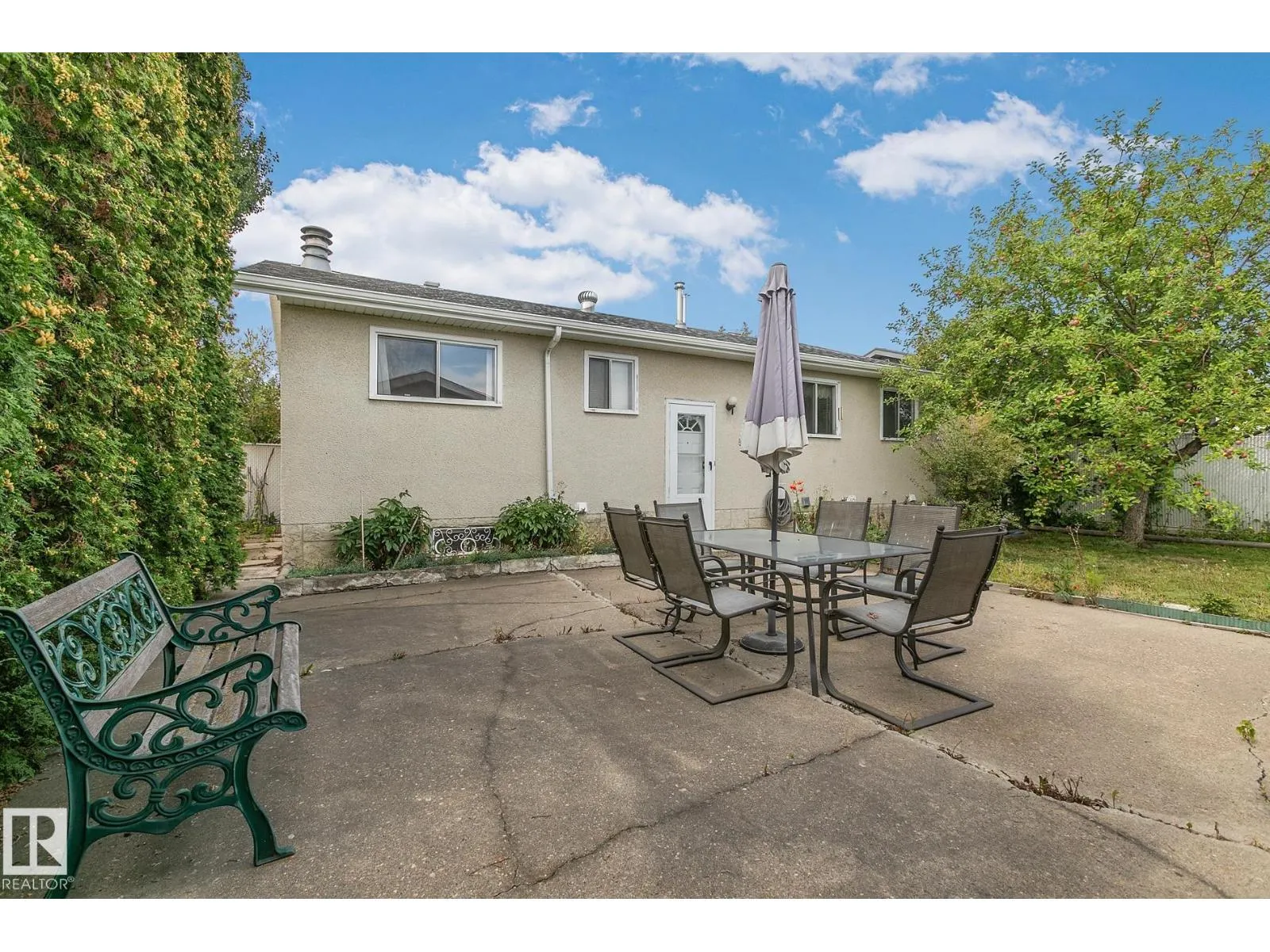 15015 95 ST NW