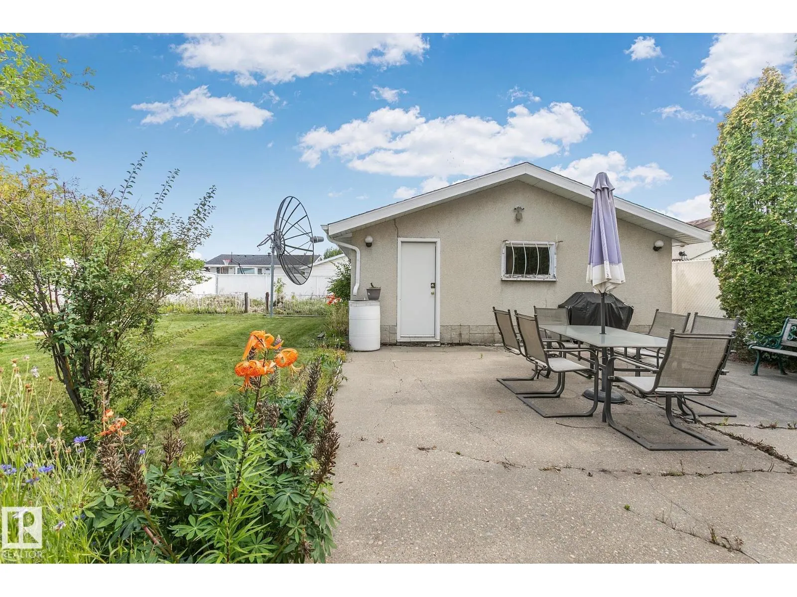 15015 95 ST NW