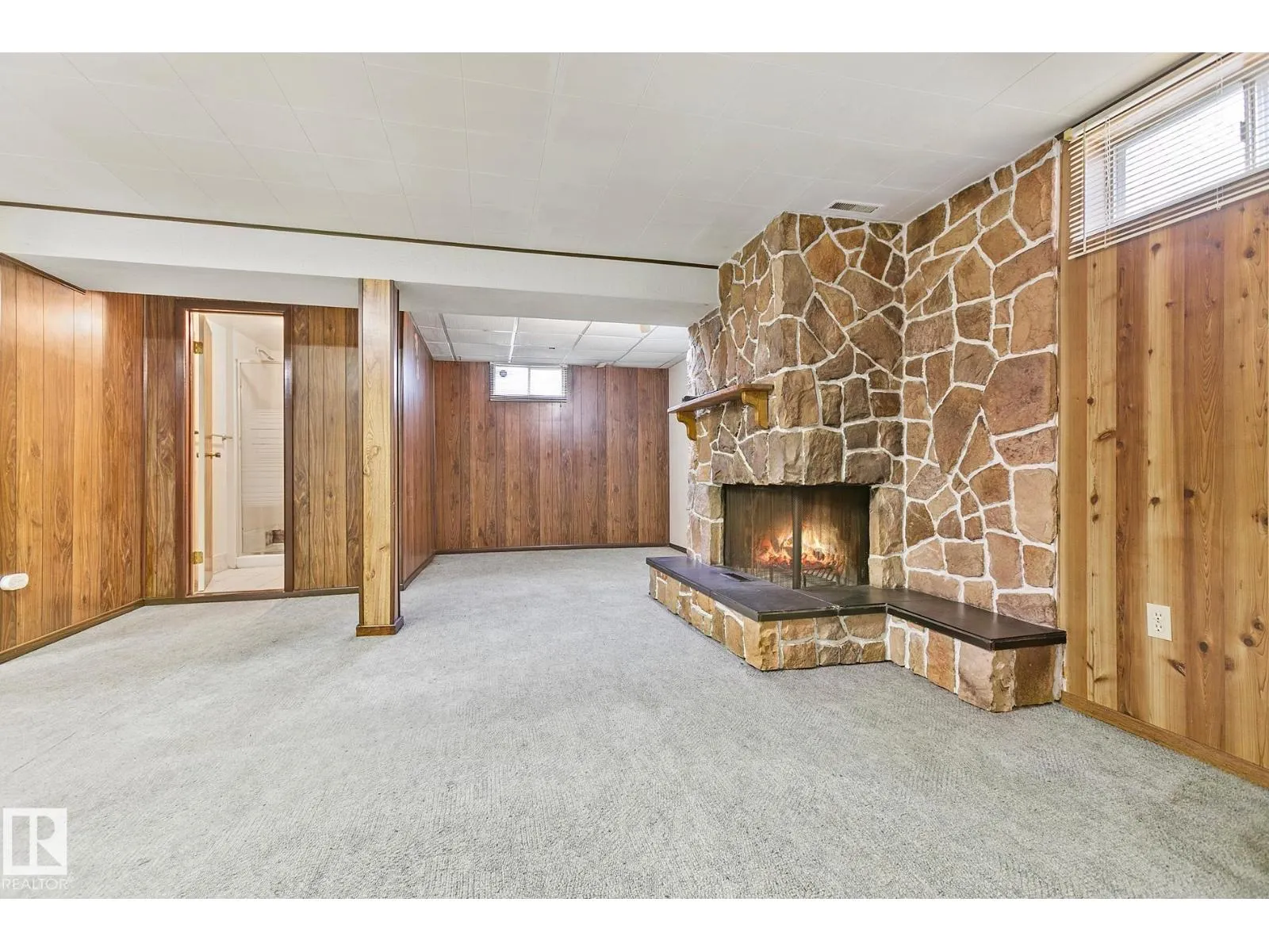 15015 95 ST NW