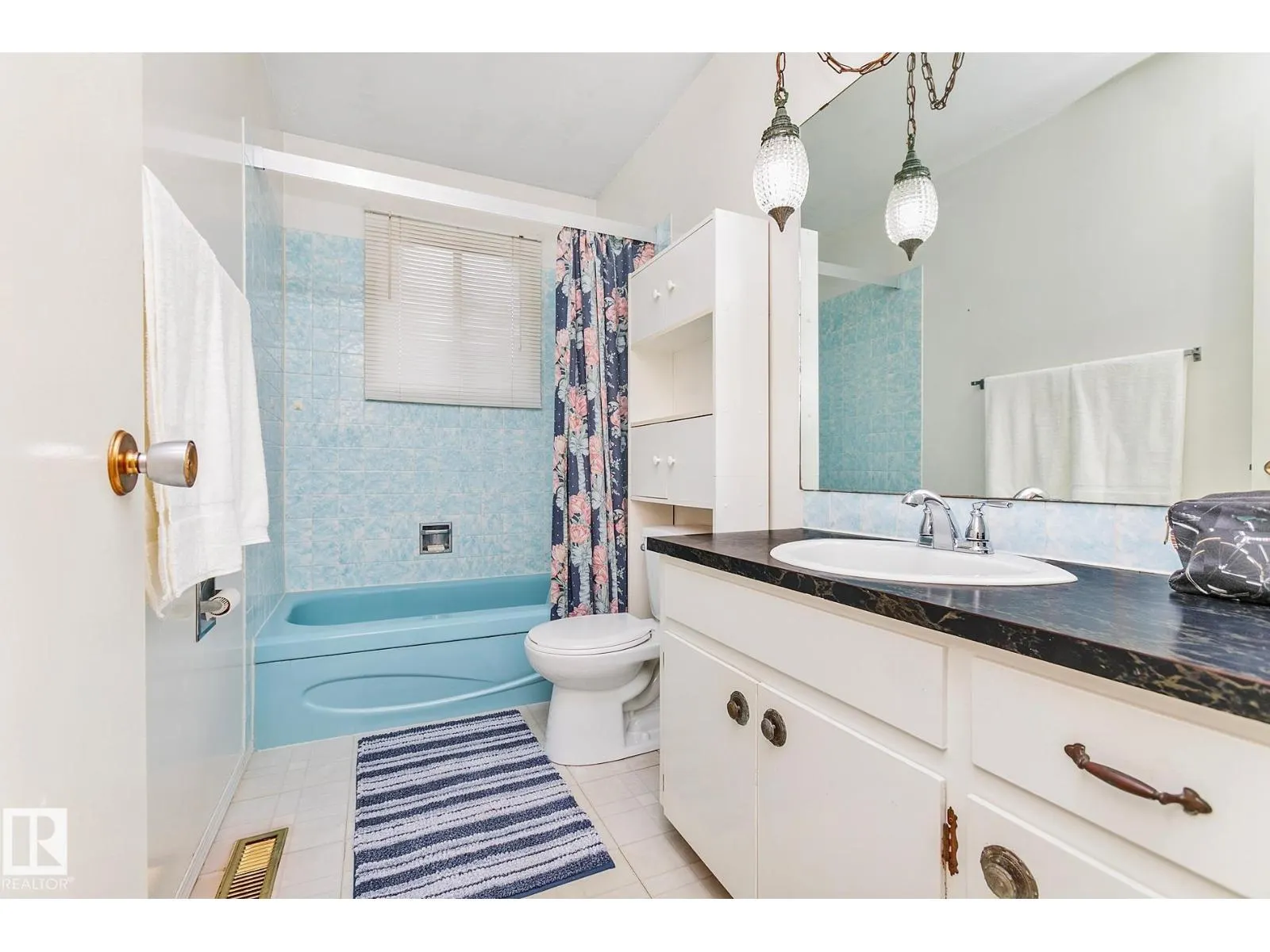 15015 95 ST NW