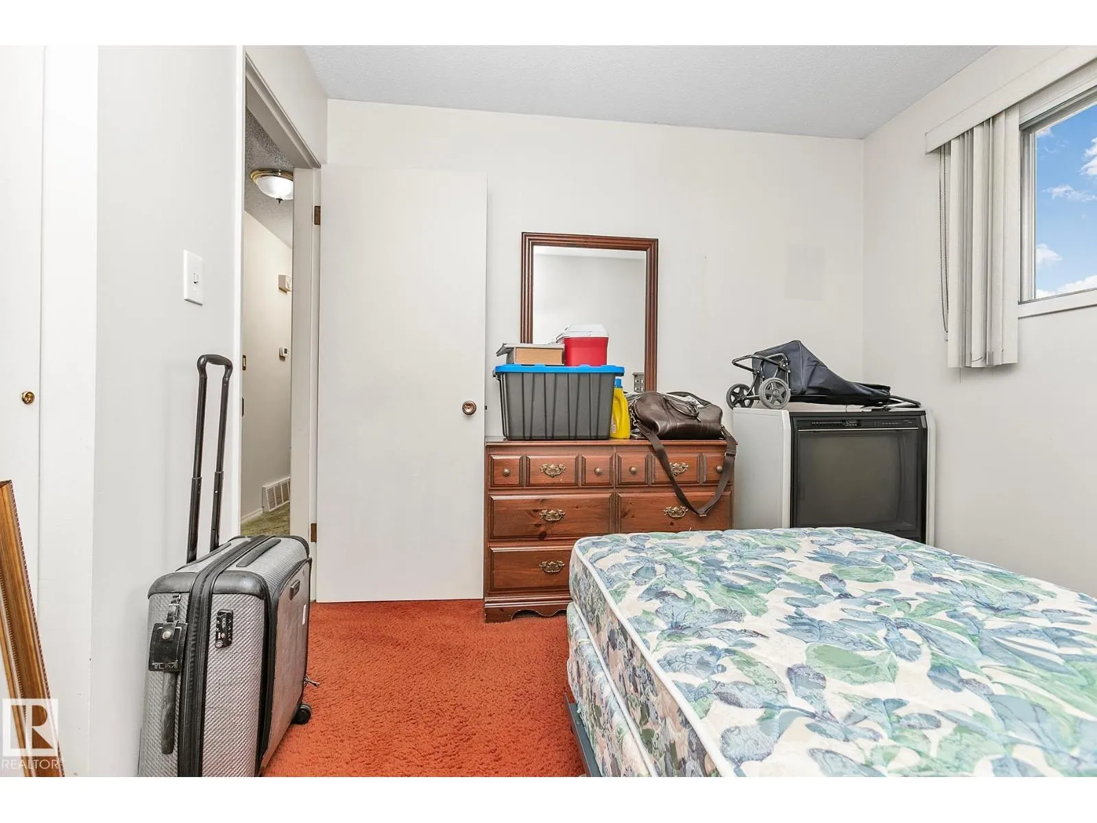 15015 95 ST NW