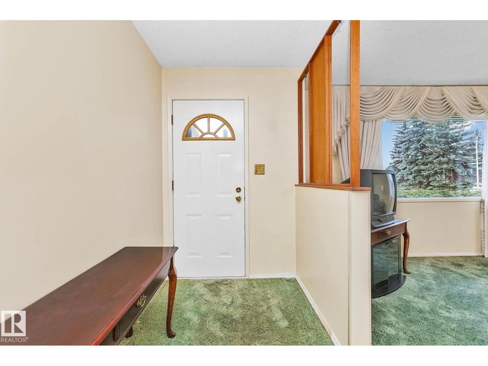 15015 95 ST NW