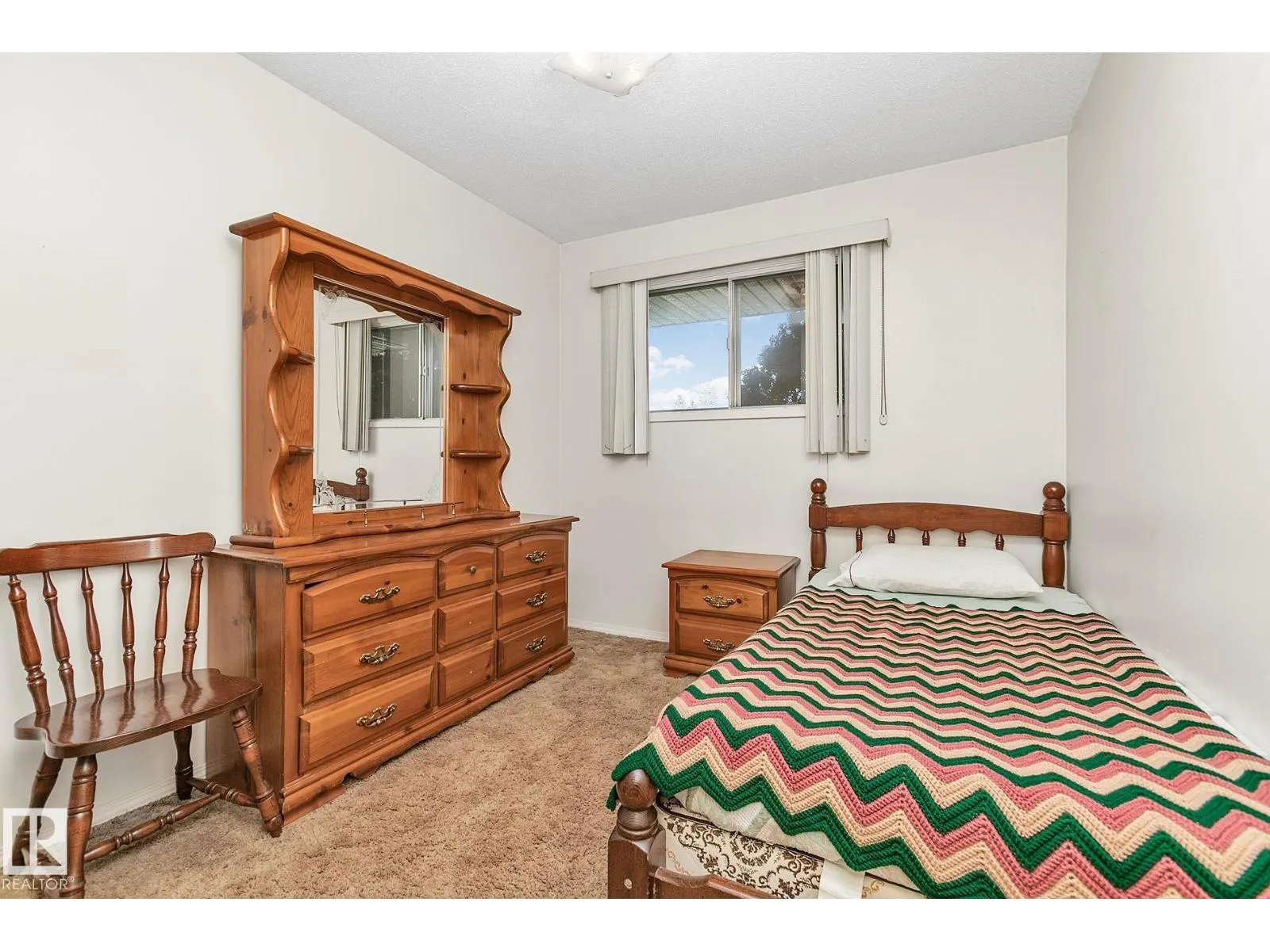 15015 95 ST NW