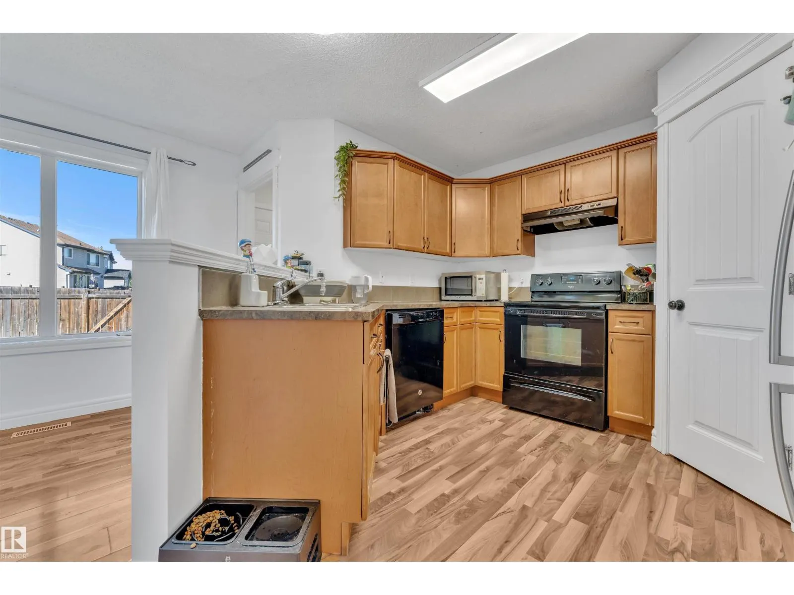 3906 161 AV NW