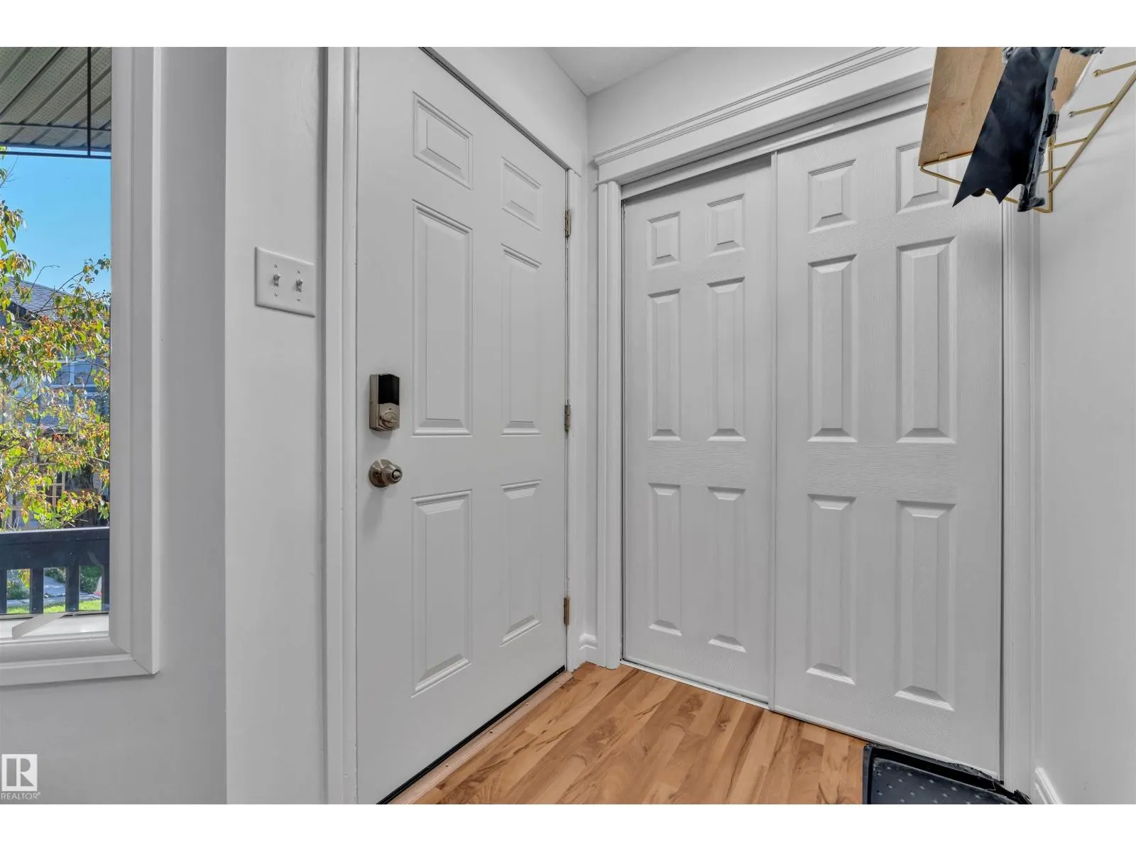 3906 161 AV NW