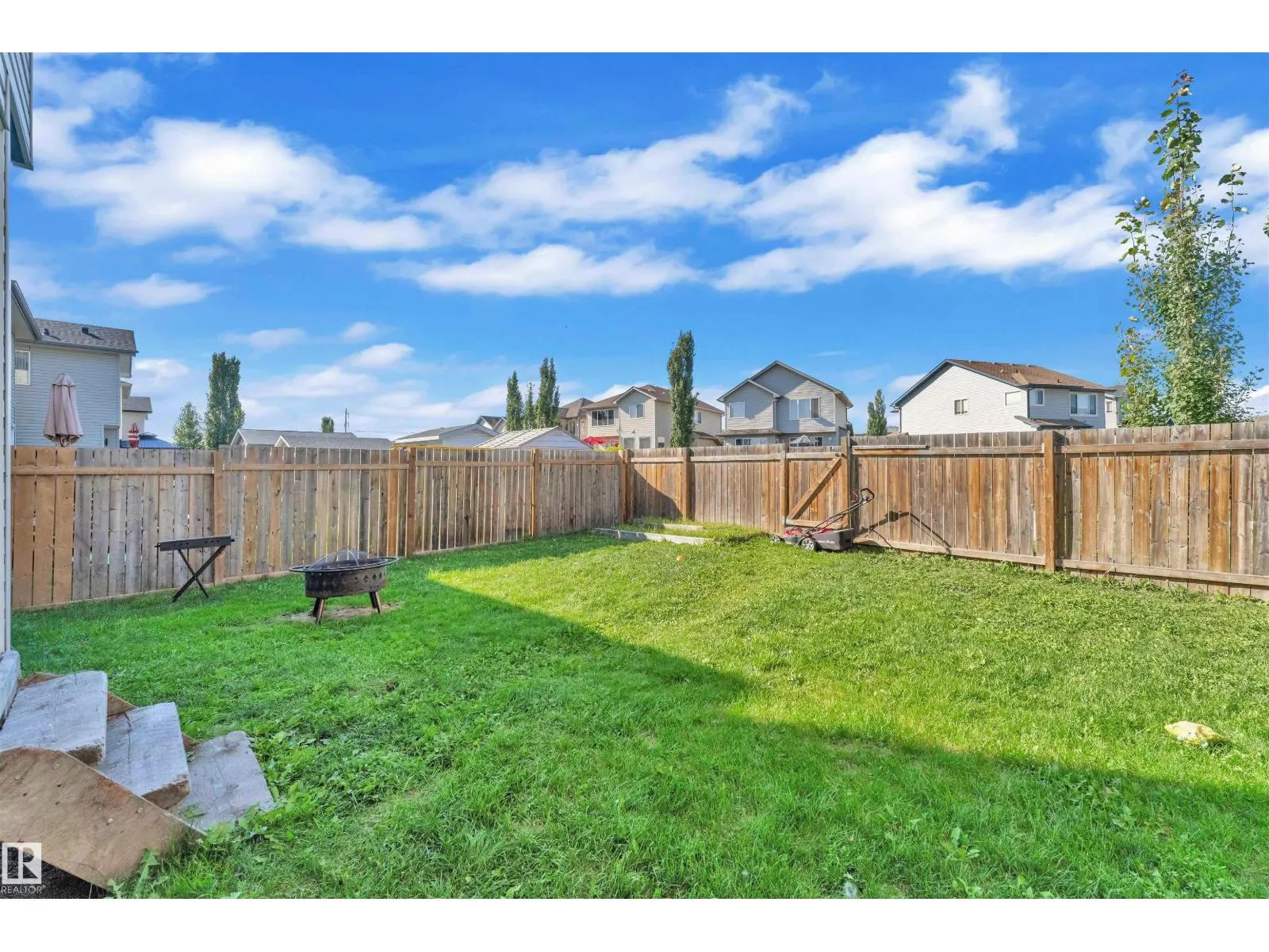 3906 161 AV NW