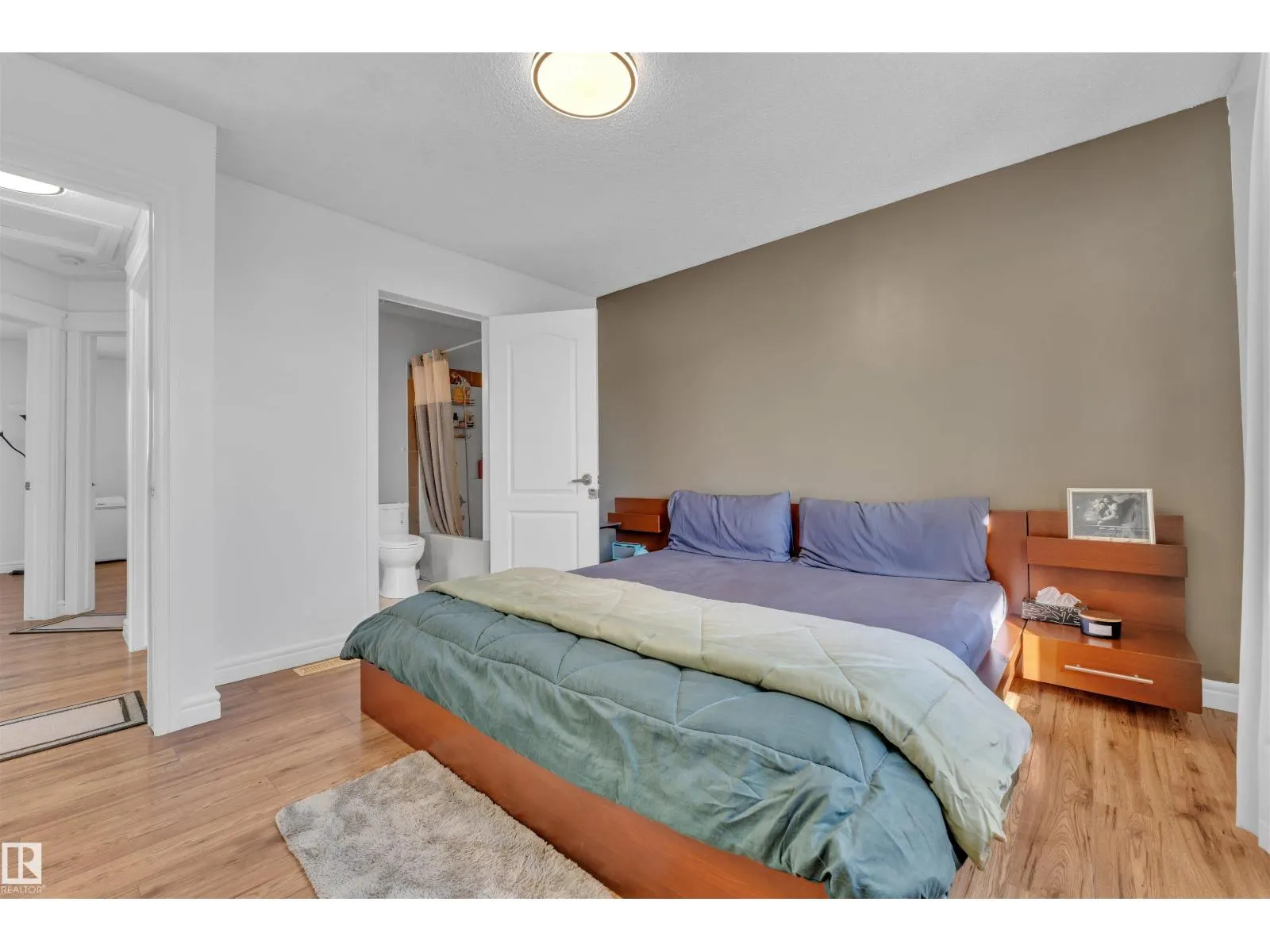 3906 161 AV NW