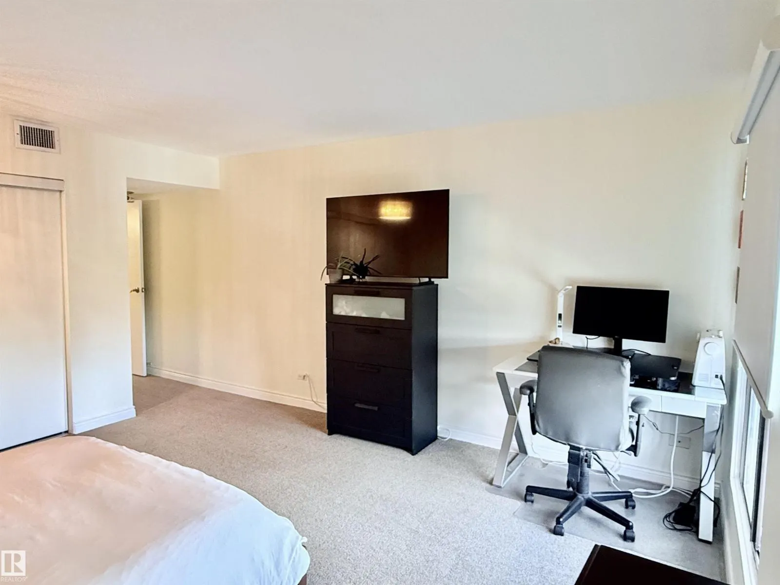 #604 11027 87 AV NW