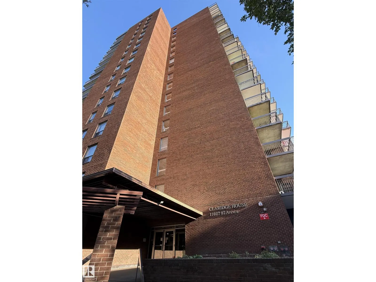 #604 11027 87 AV NW