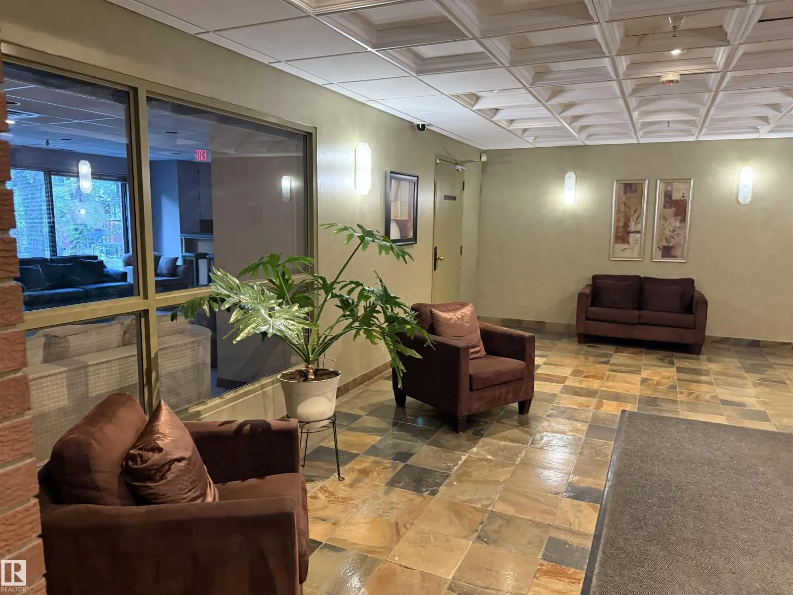 #604 11027 87 AV NW