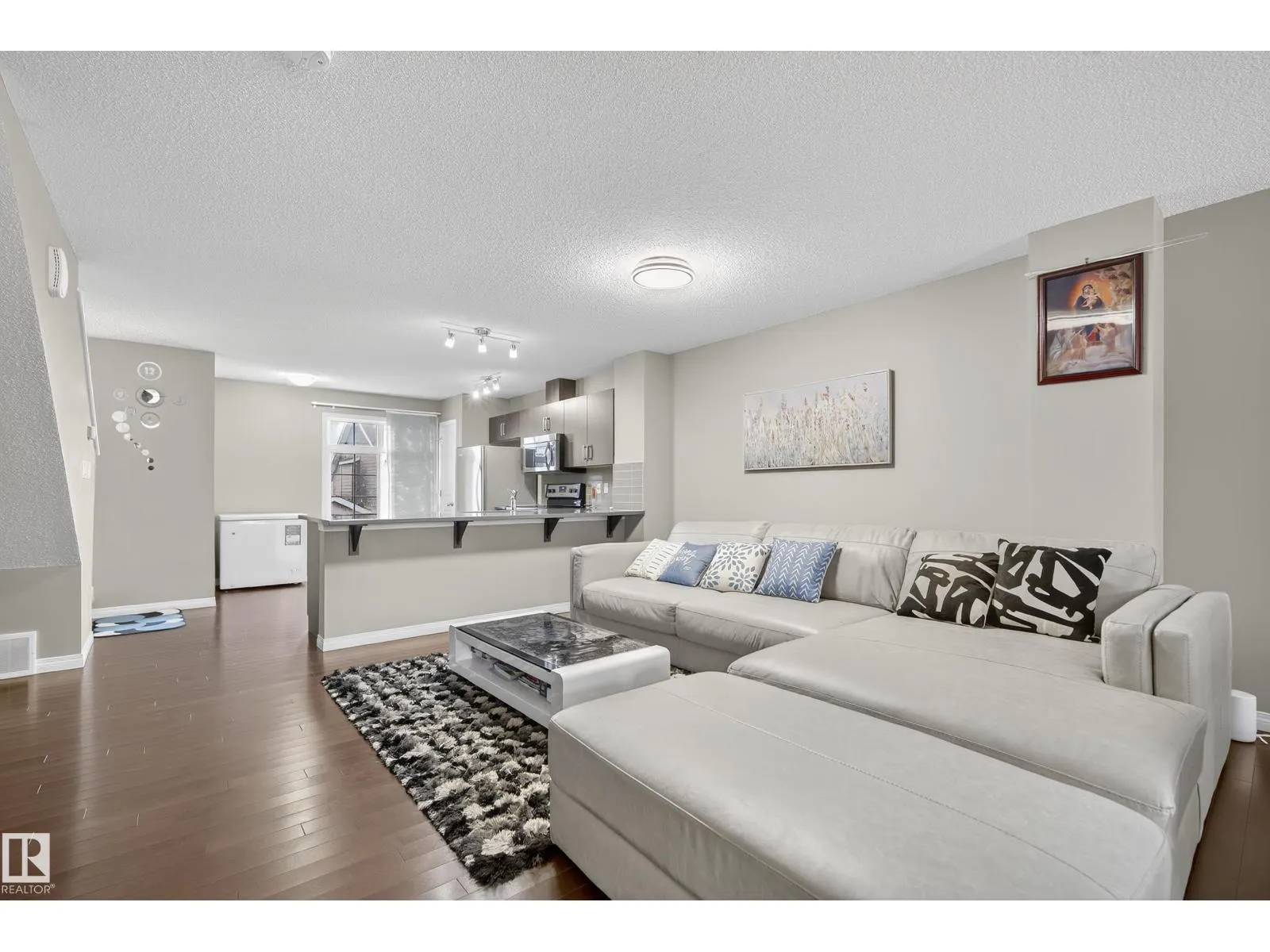 #1 9151 shaw way SW