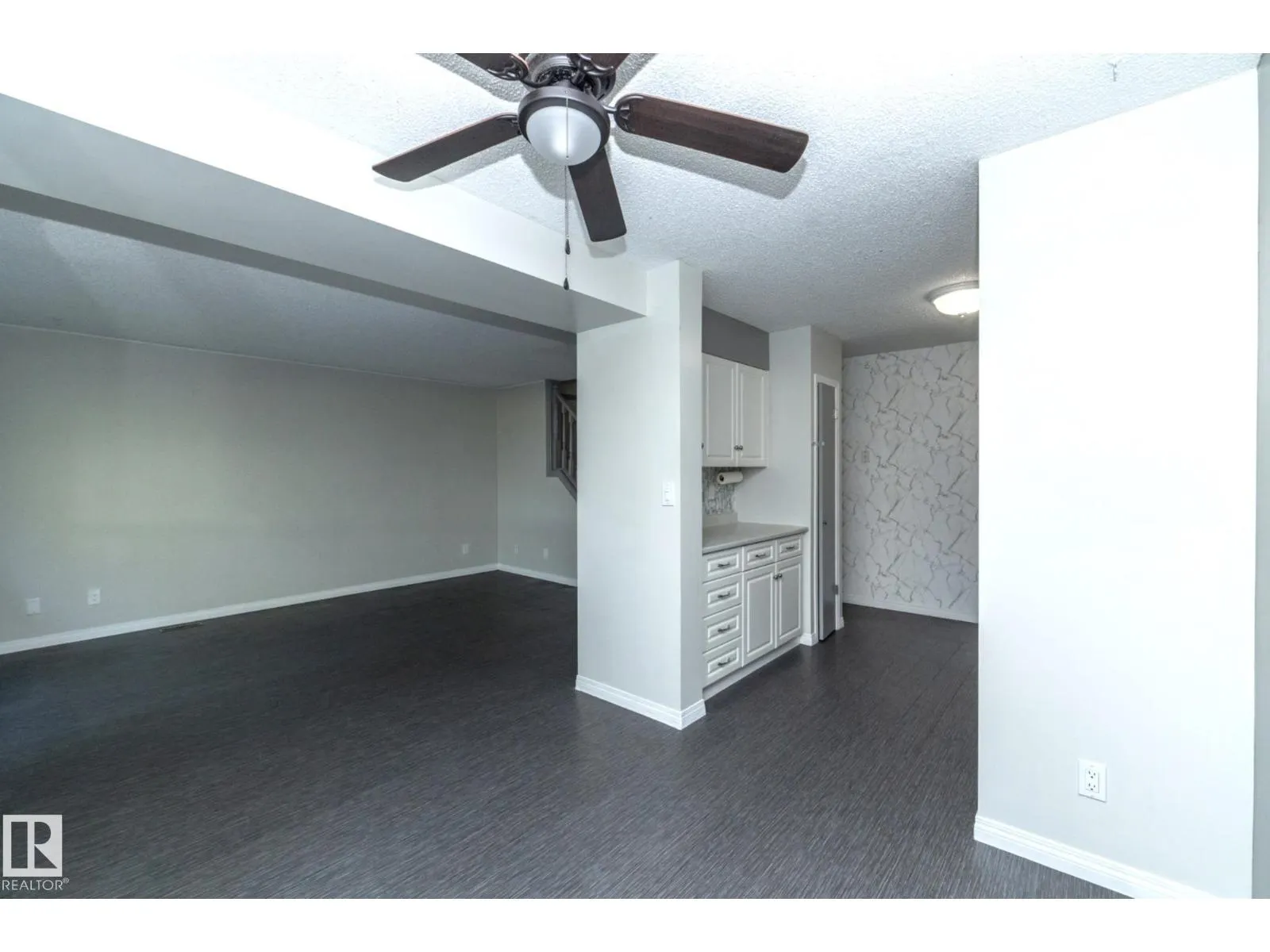 2316 139 AV NW