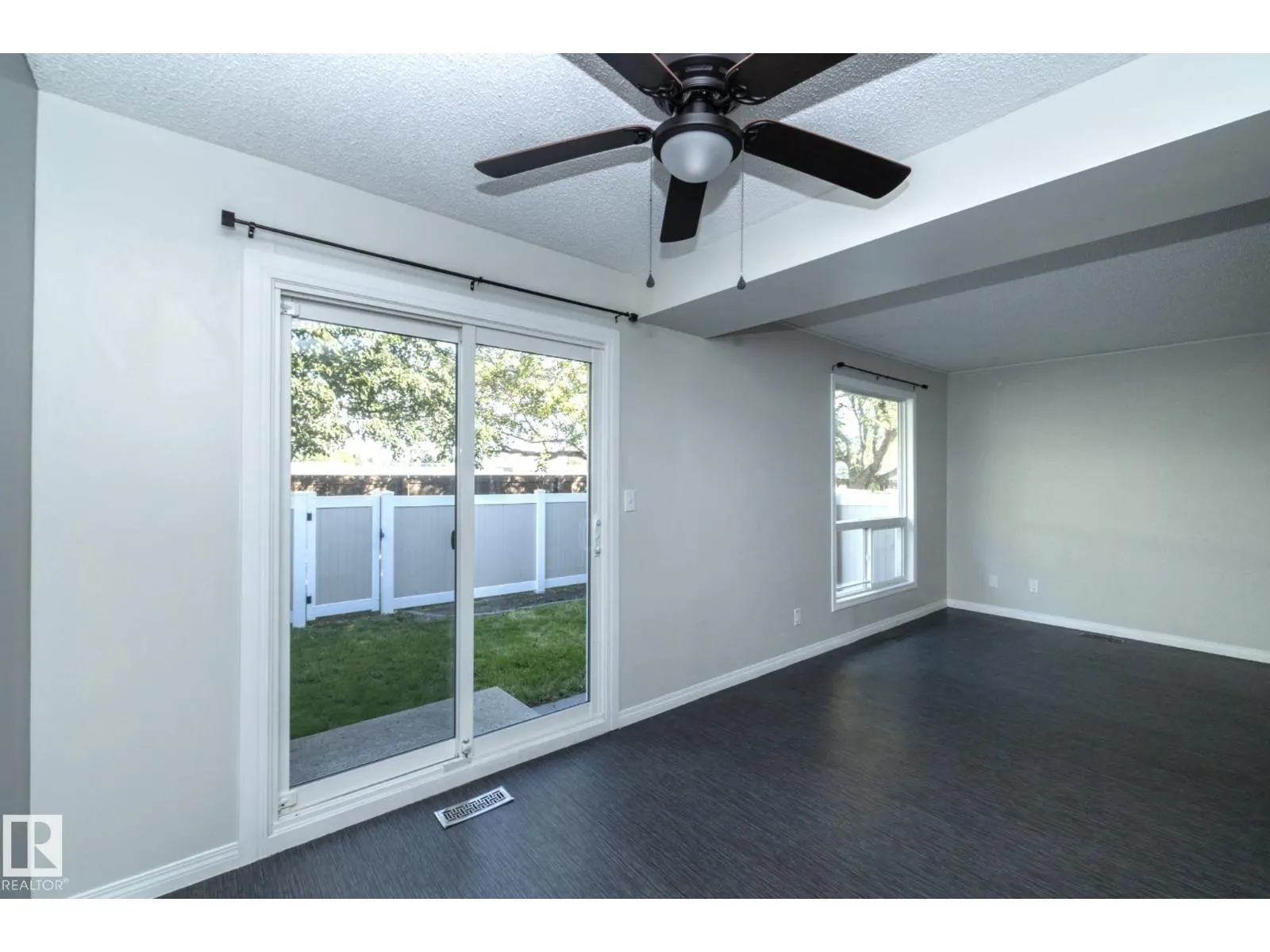 2316 139 AV NW