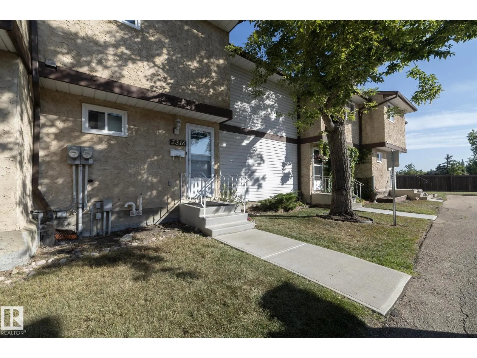 2316 139 AV NW