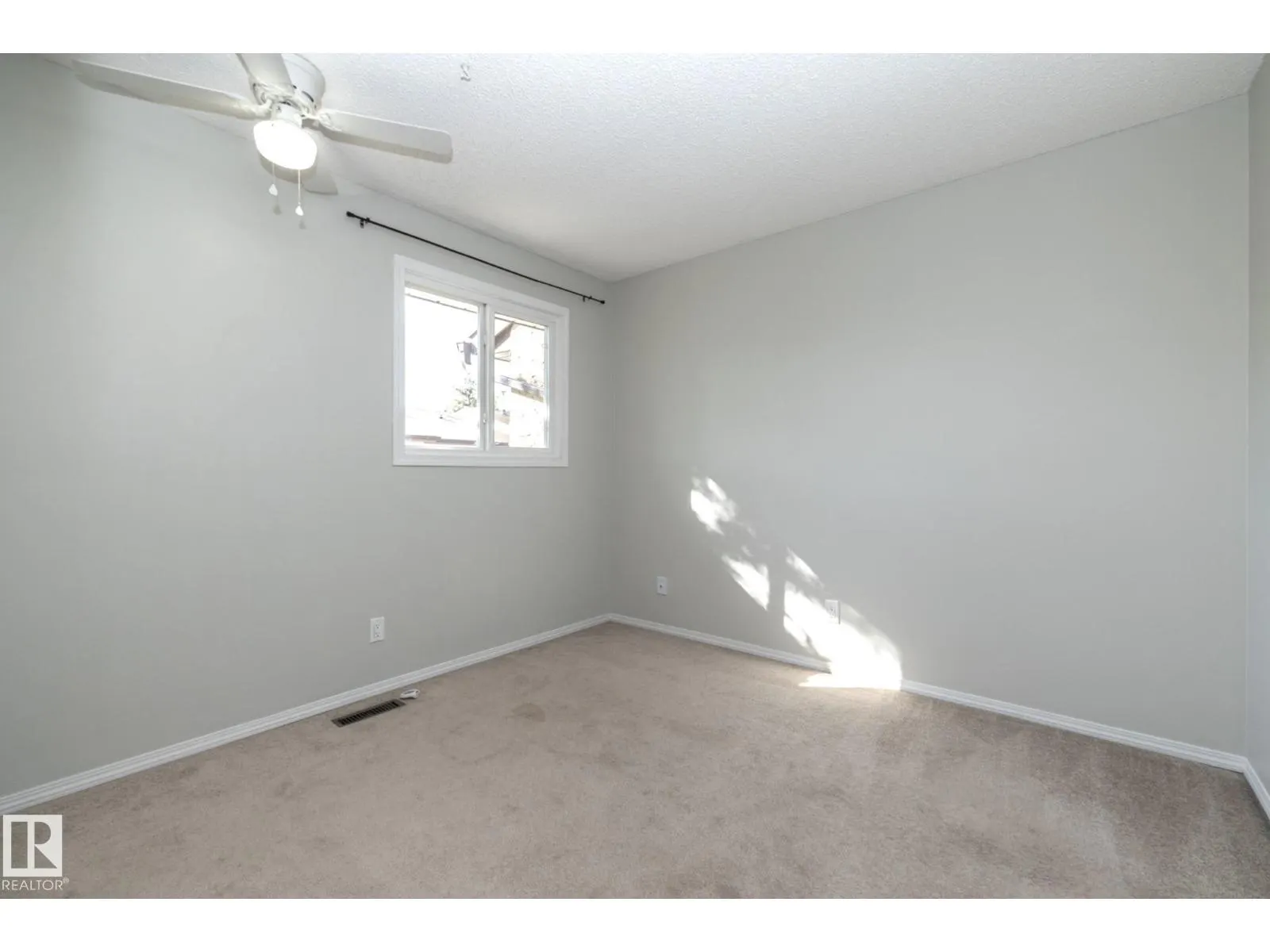 2316 139 AV NW