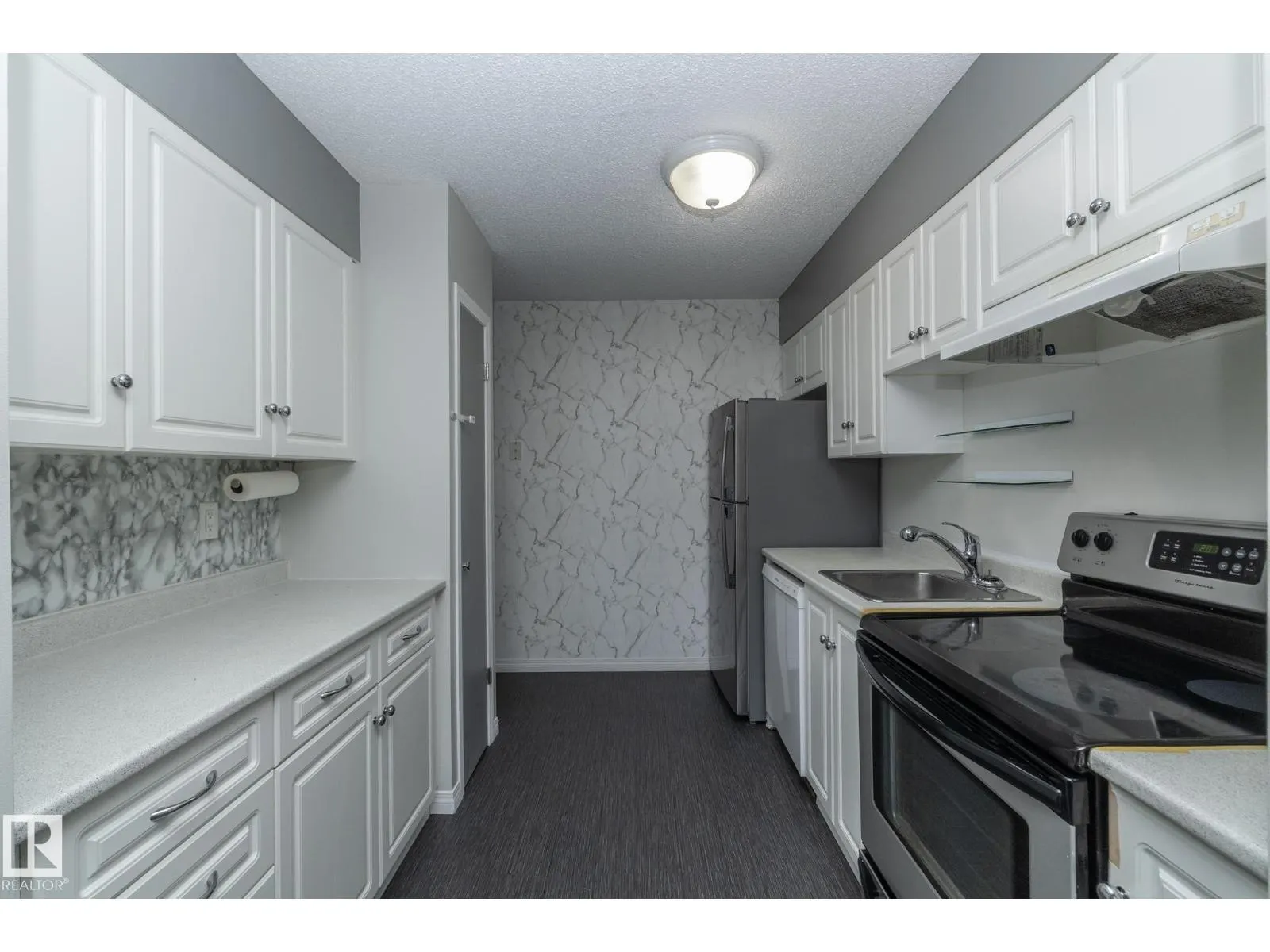 2316 139 AV NW