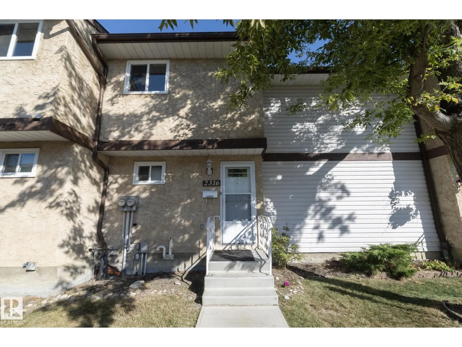 2316 139 AV NW