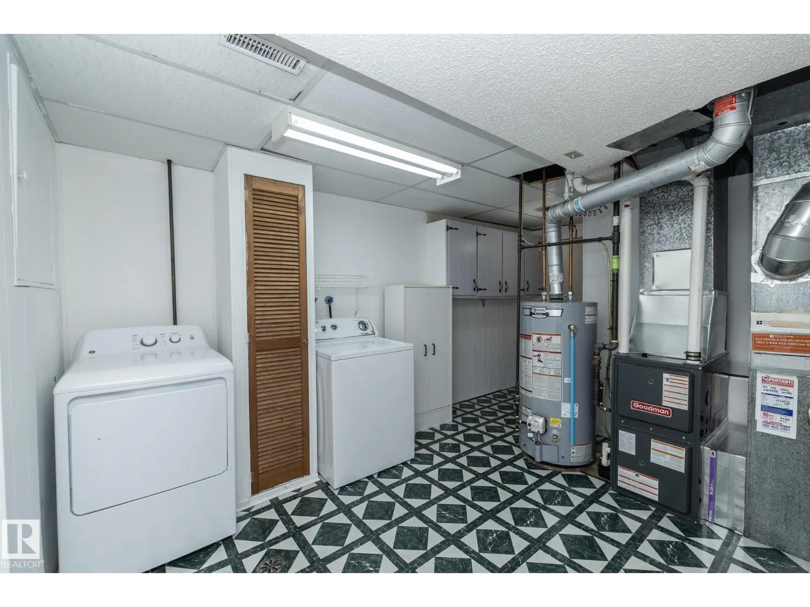 2316 139 AV NW