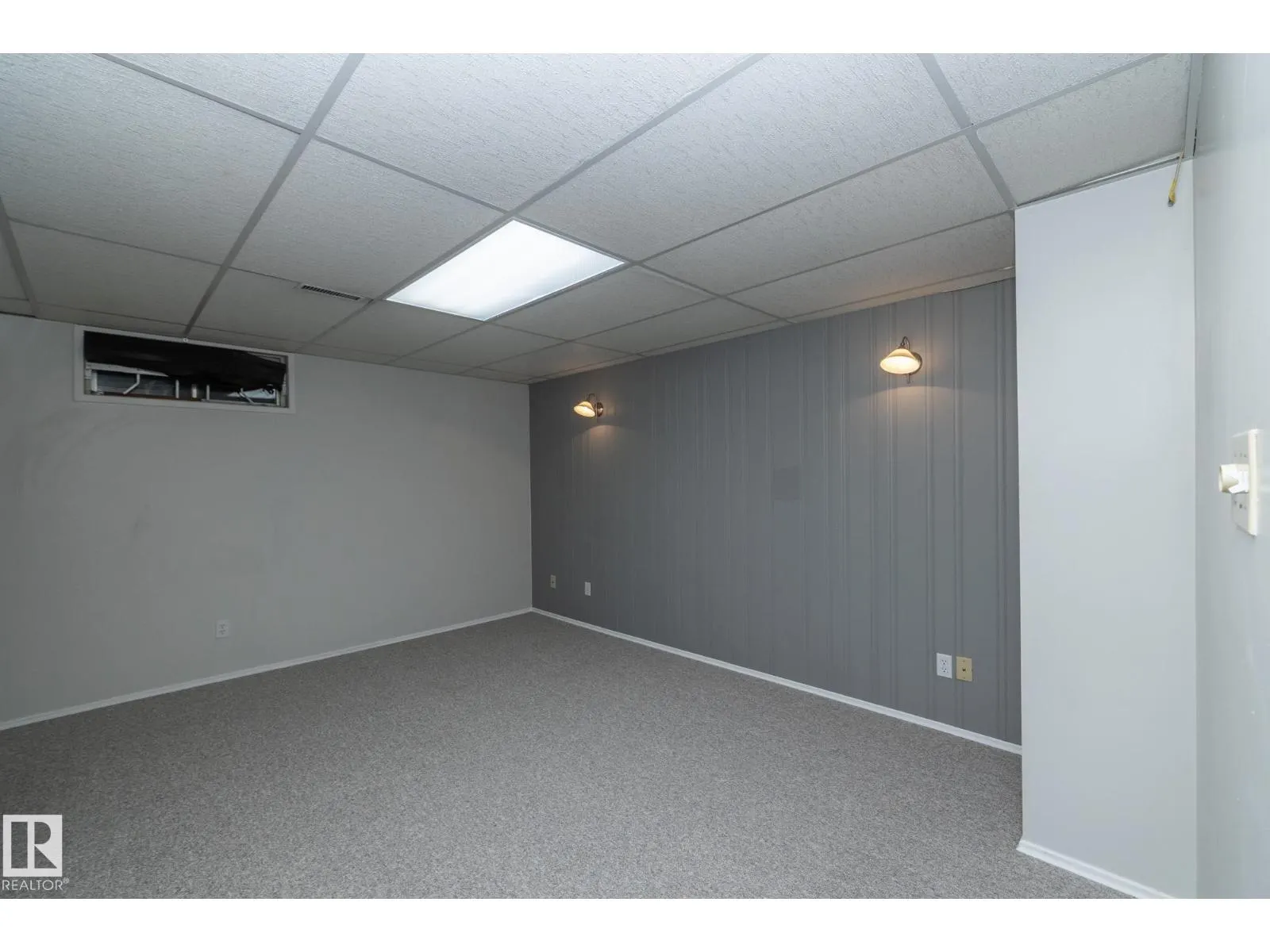 2316 139 AV NW
