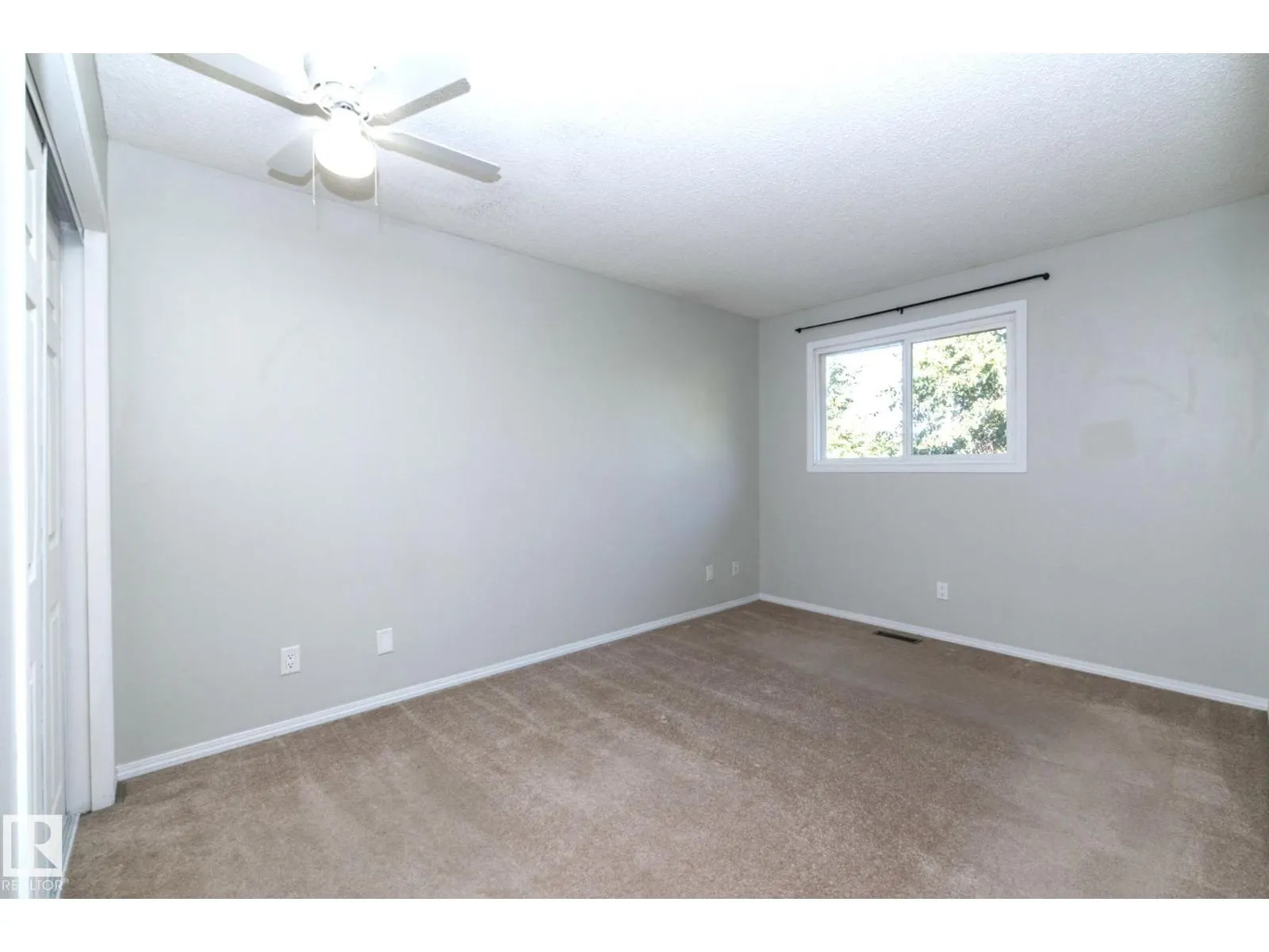 2316 139 AV NW